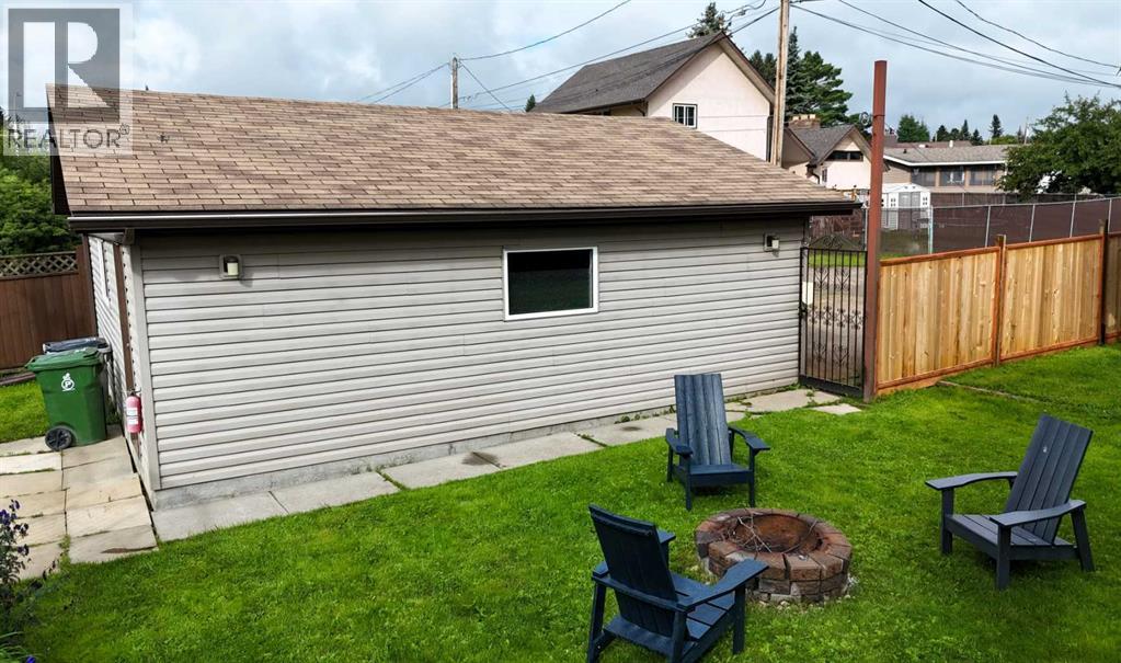 5210 10 Avenue, Edson, Alberta  T7E 1J9 - Photo 8 - A2336964
