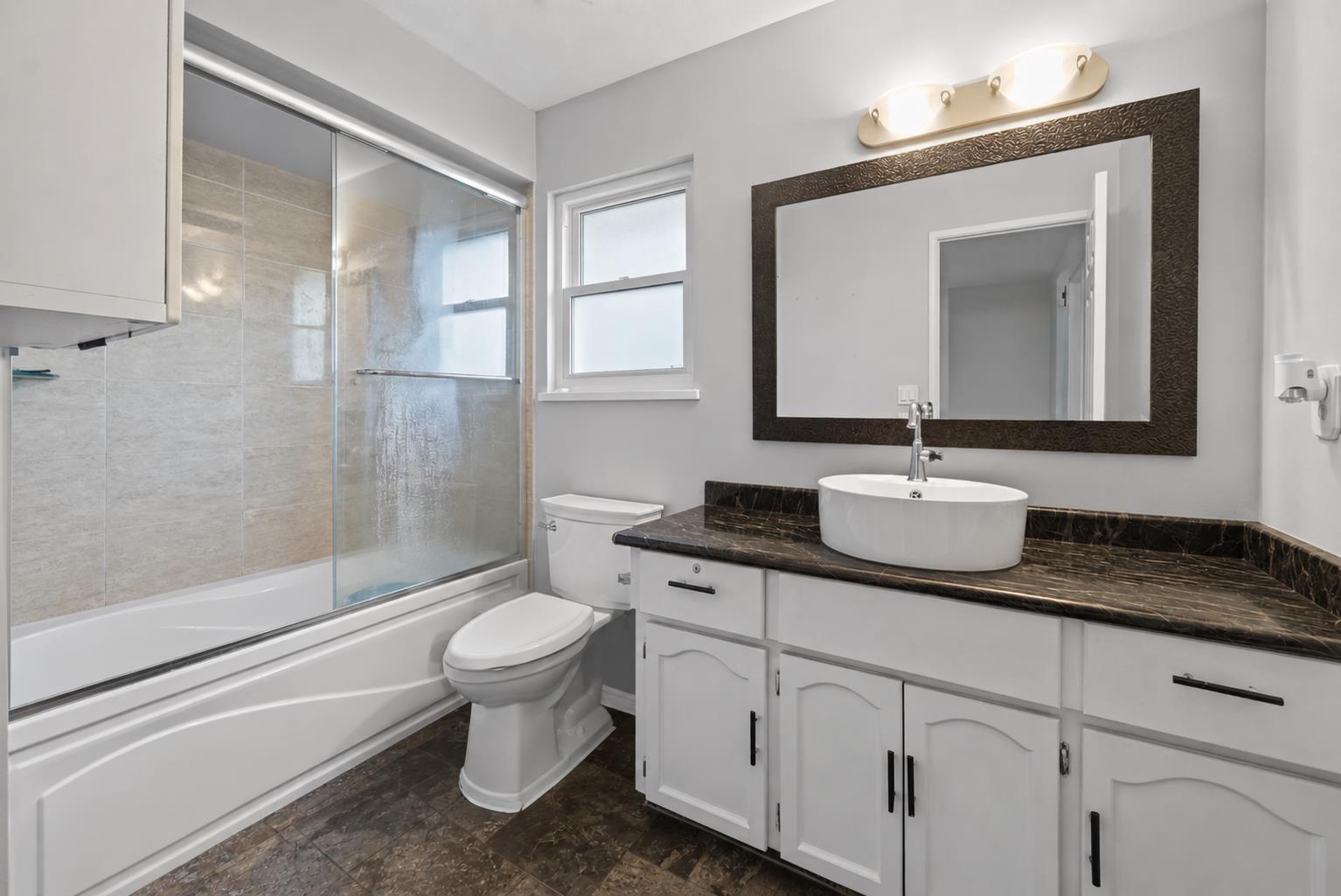 13355 65a Avenue, Surrey, British Columbia  V3W 8T2 - Photo 12 - R3155551