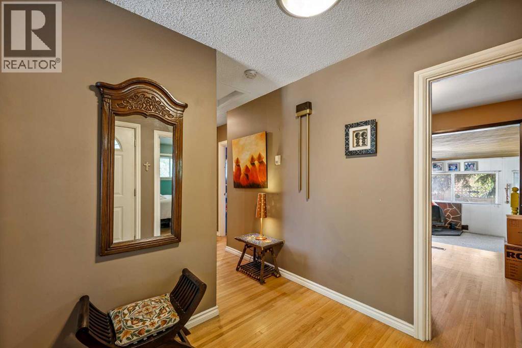 5 Fraser Road SE, Calgary, Alberta  T2H 1E4 - Photo 9 - A2306588