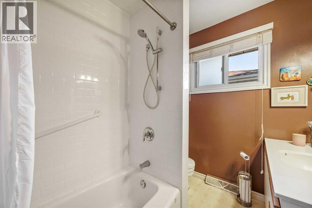 5 Fraser Road SE, Calgary, Alberta  T2H 1E4 - Photo 33 - A2306588