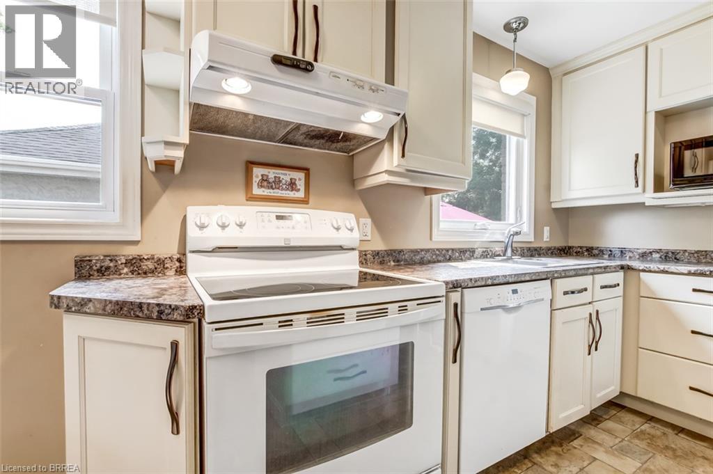 393 Marlborough Street, Brantford, Ontario  N3S 4V4 - Photo 6 - 40848753