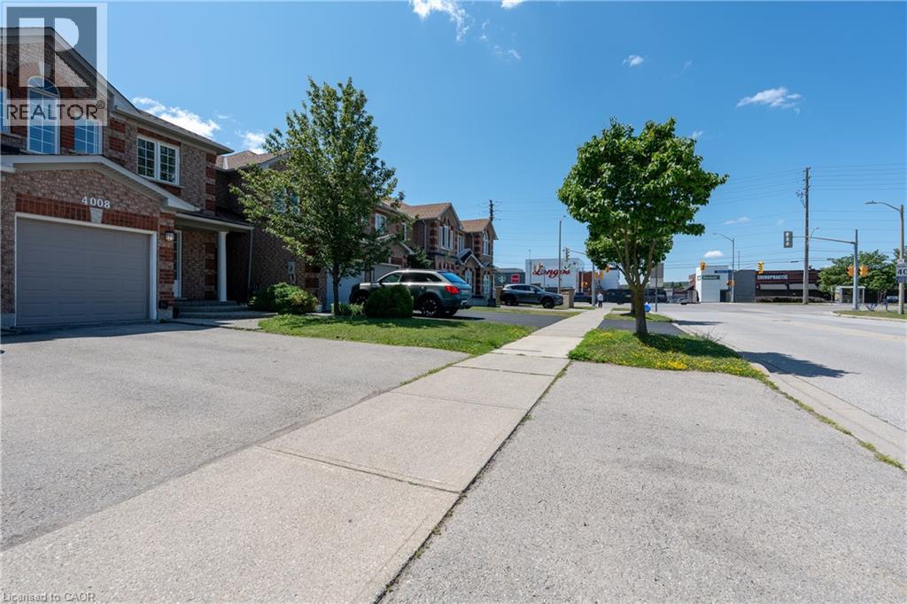 4008 Berton Avenue, Burlington, Ontario  L7M 4M6 - Photo 2 - 40857040
