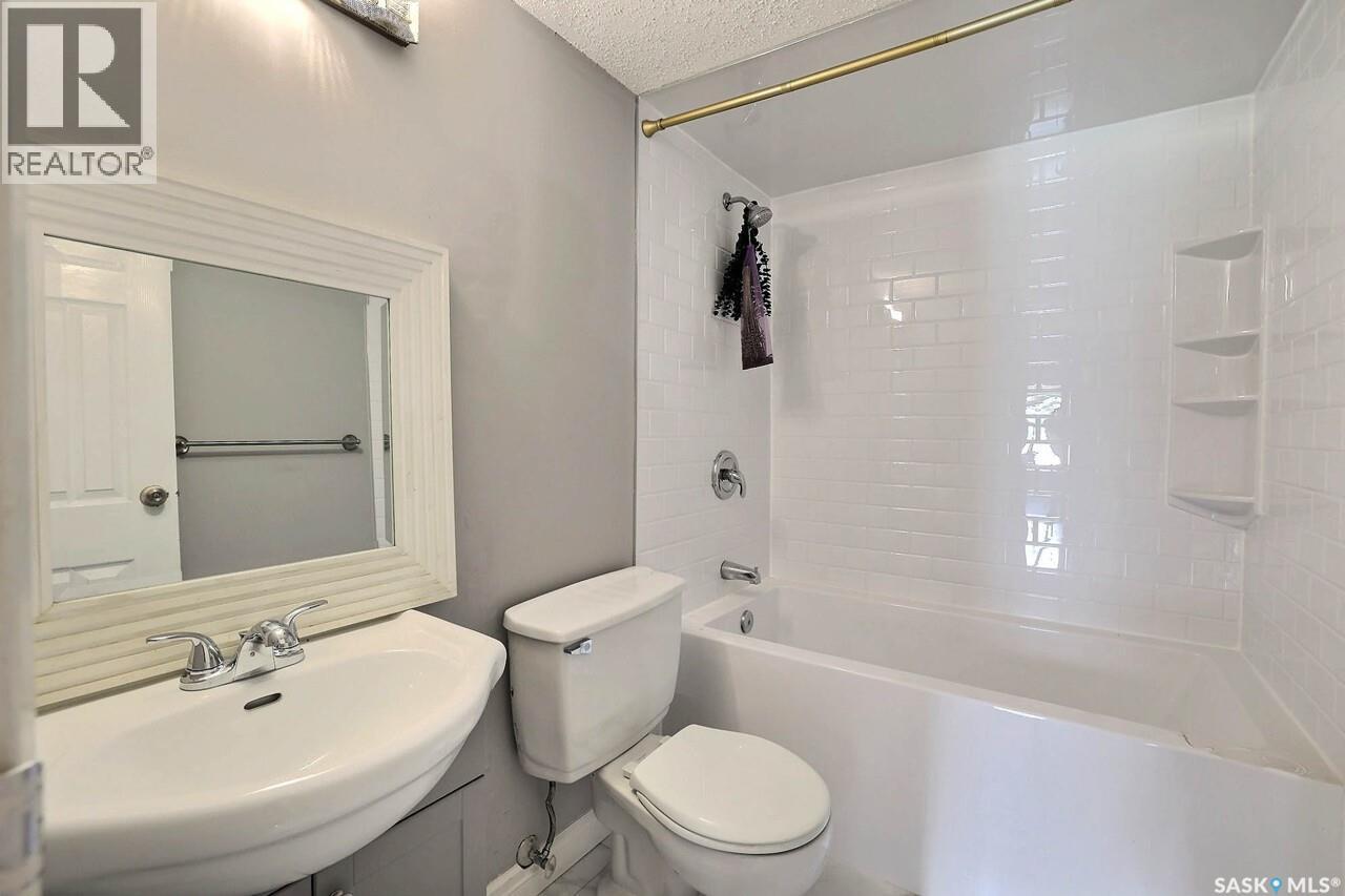 260 Gore Place, Regina, Saskatchewan  S4T 7S4 - Photo 13 - SK046173