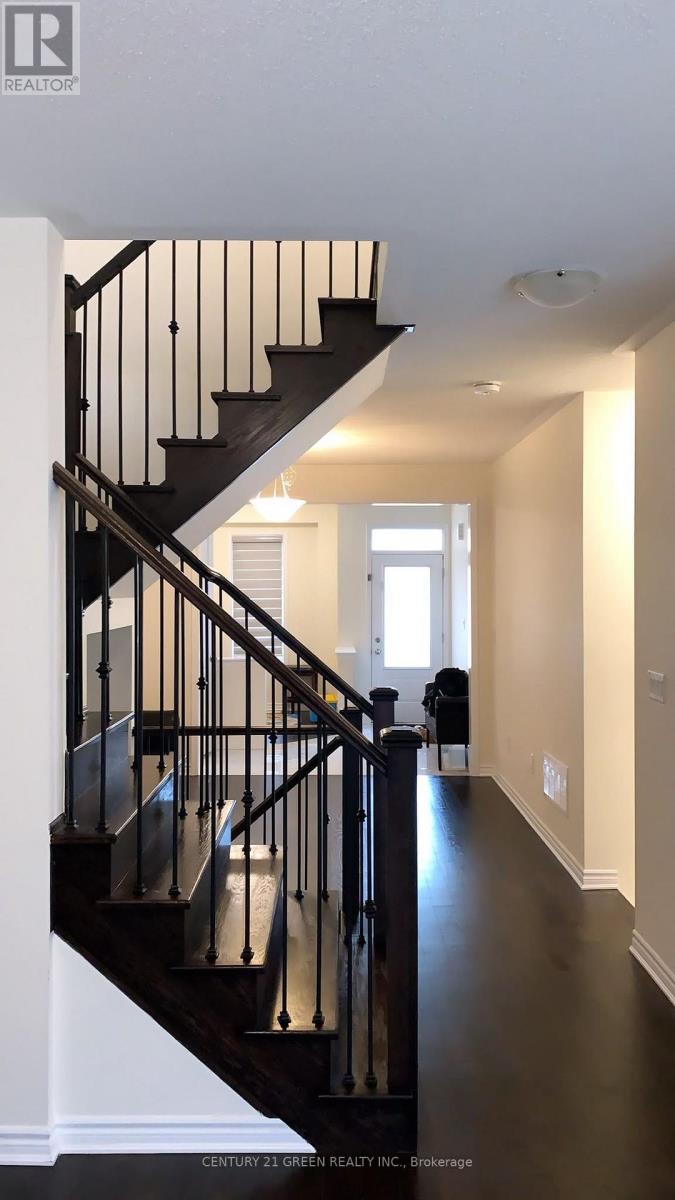 1064 Belcourt Street, Pickering, Ontario  L1X 0G2 - Photo 4 - E13695336