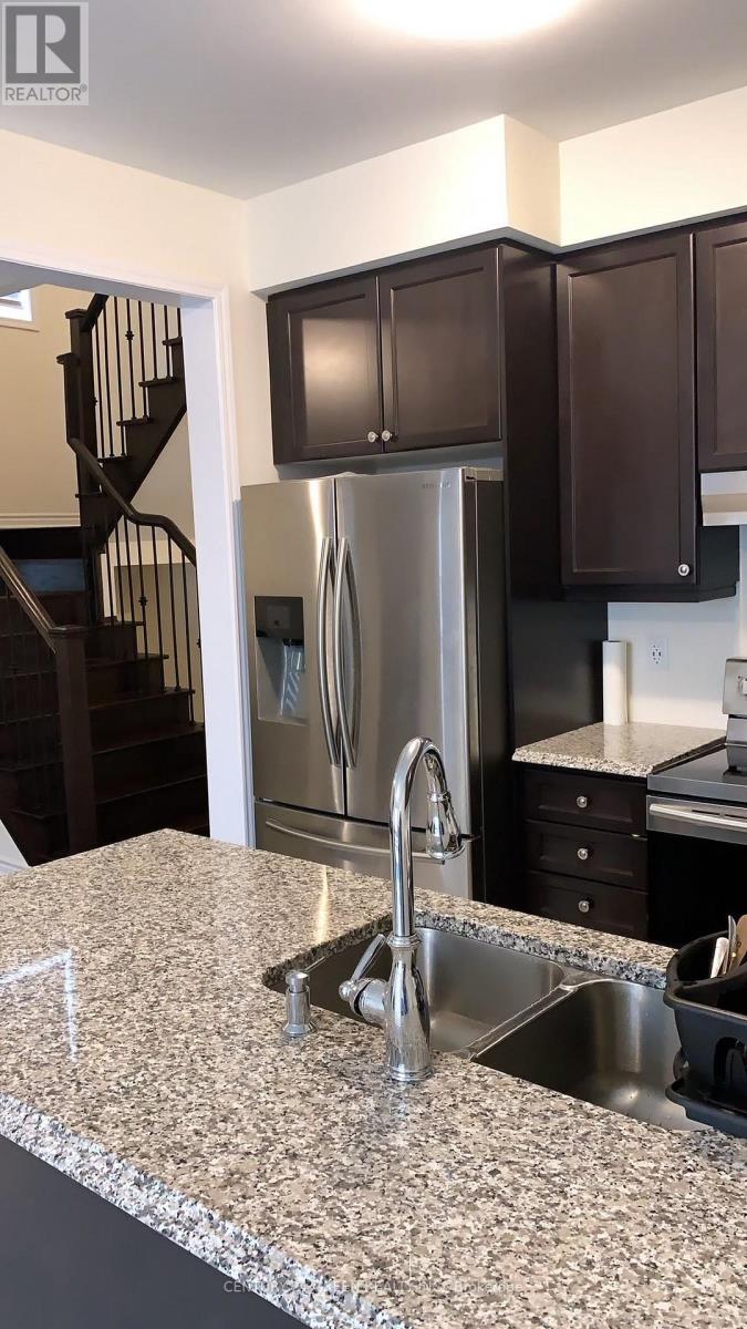 1064 Belcourt Street, Pickering, Ontario  L1X 0G2 - Photo 5 - E13695336