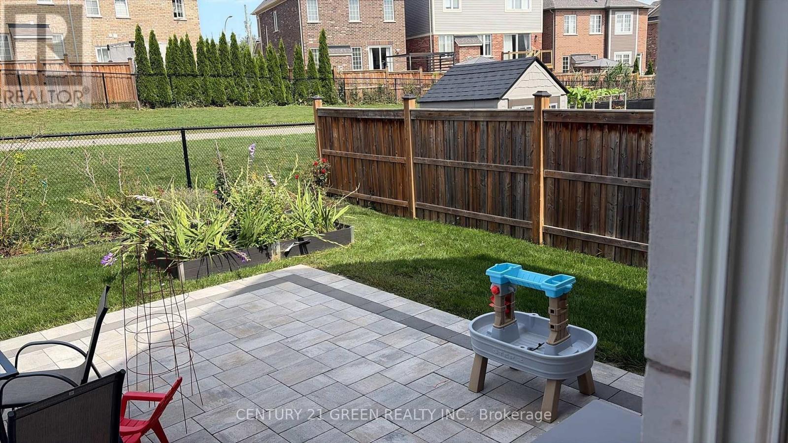 1064 Belcourt Street, Pickering, Ontario  L1X 0G2 - Photo 17 - E13695336