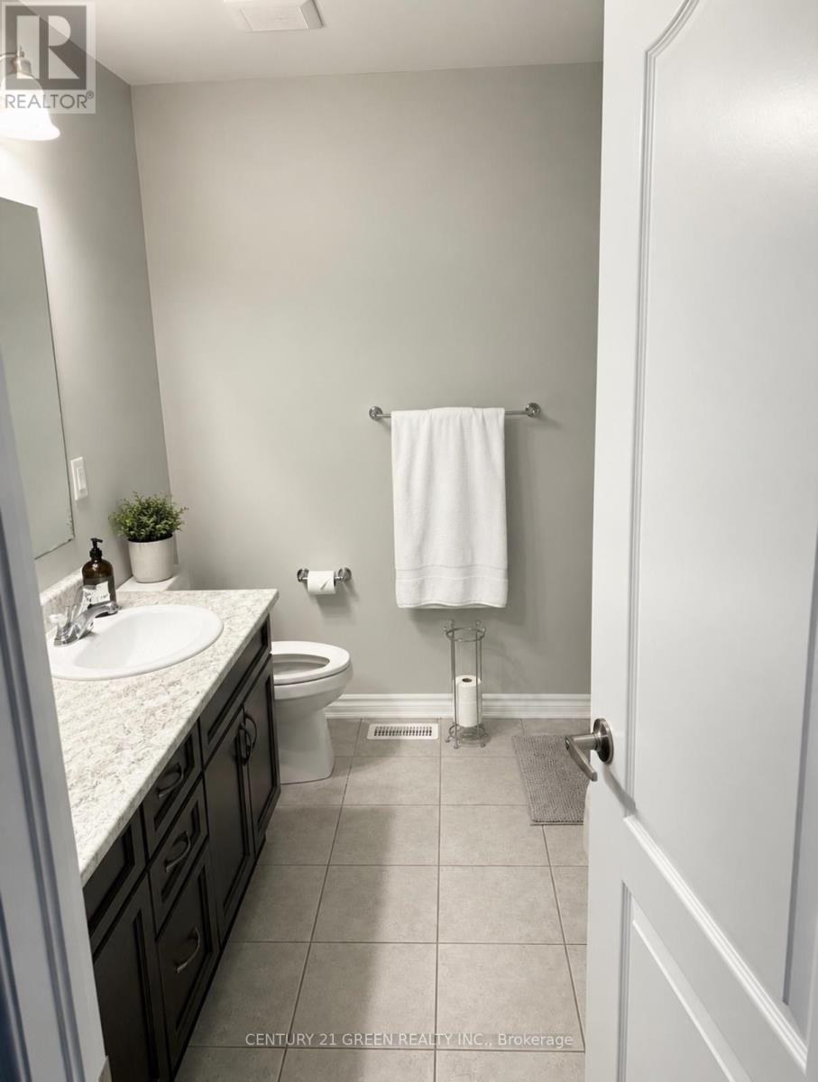 1064 Belcourt Street, Pickering, Ontario  L1X 0G2 - Photo 15 - E13695336