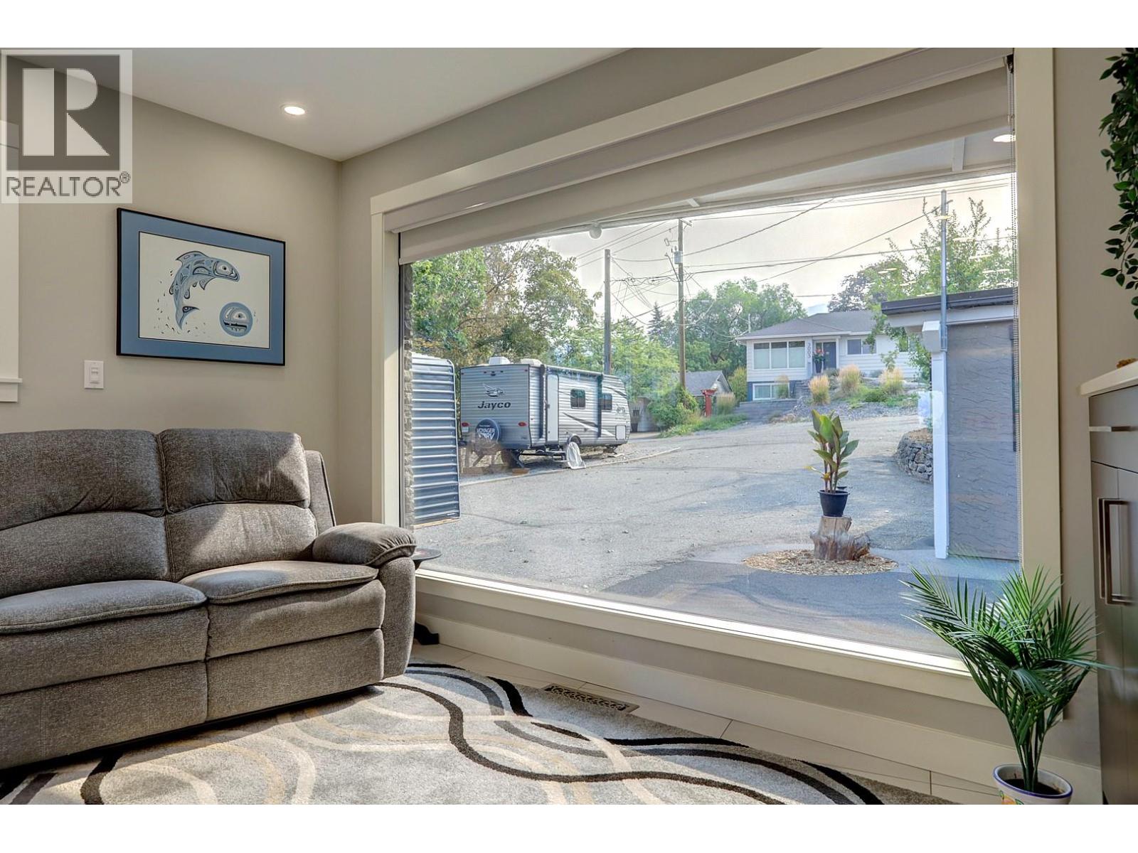3006 22 Street, Vernon, British Columbia  V1T 4H6 - Photo 11 - 10397968