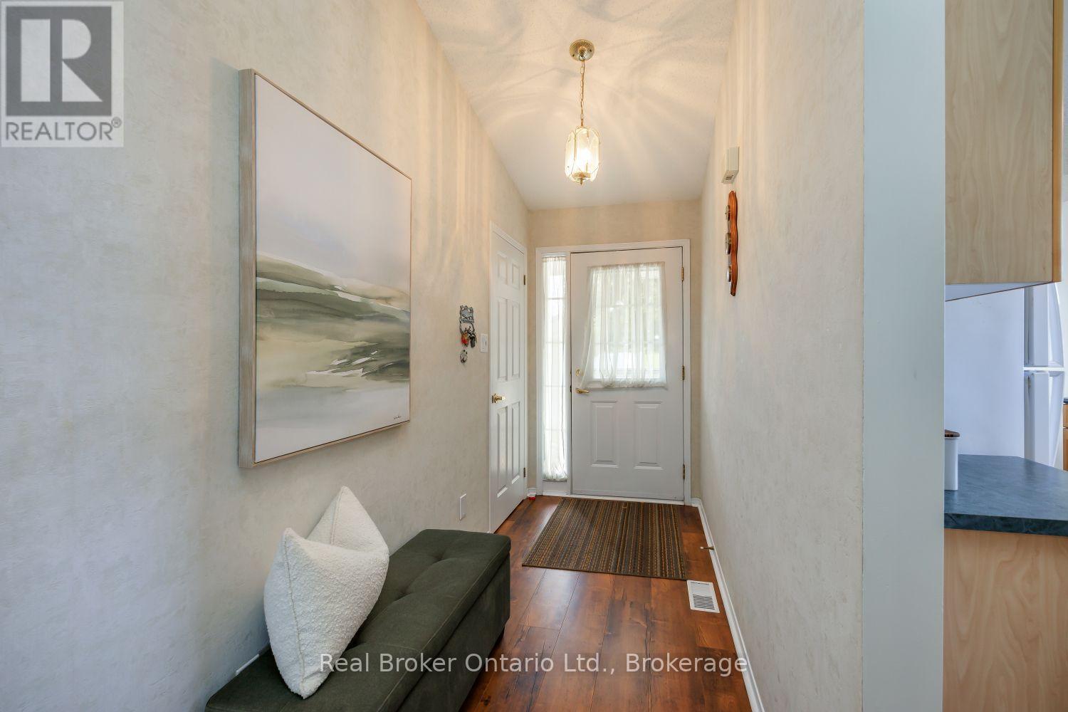 10 Niagara Trail, Clarington, Ontario  L1B 1A2 - Photo 7 - E13696664