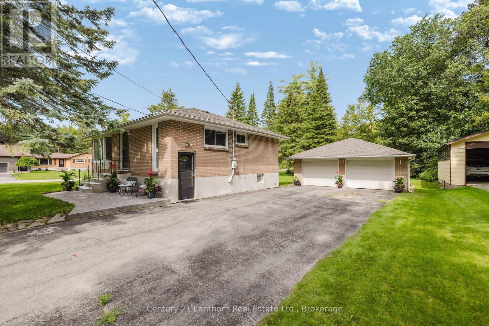 23 Wood Street, Quinte West, Ontario K8V 5P6 - Photo 5 - X13696554