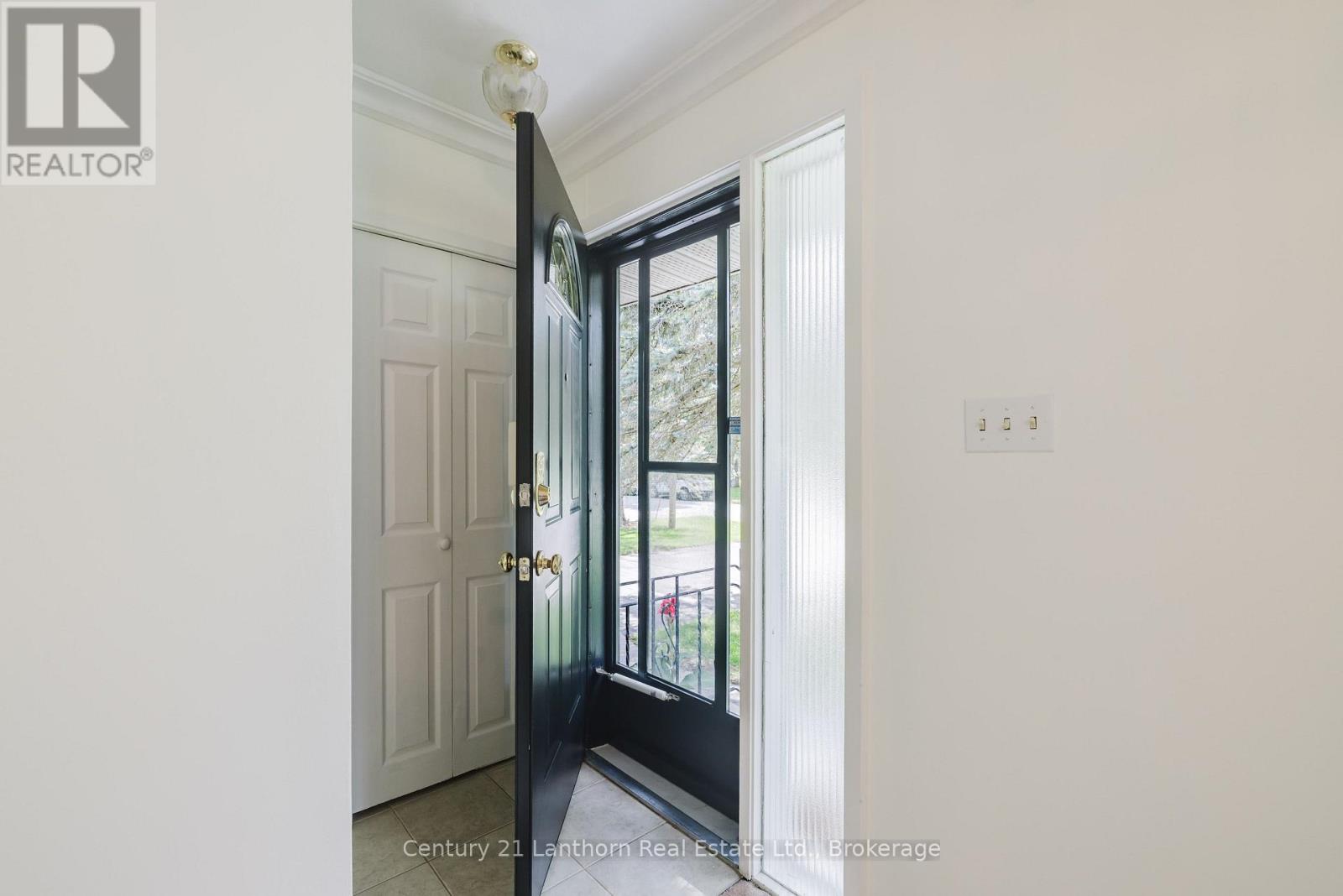 23 Wood Street, Quinte West, Ontario K8V 5P6 - Photo 7 - X13696554