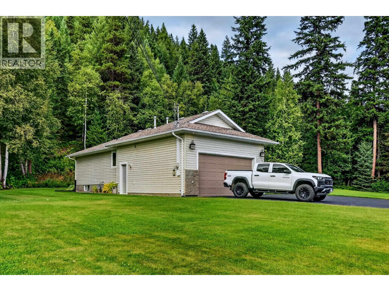 9288 Summerset Place, Prince George, British Columbia  V2K 4Z9 - Photo 2 - R3157530