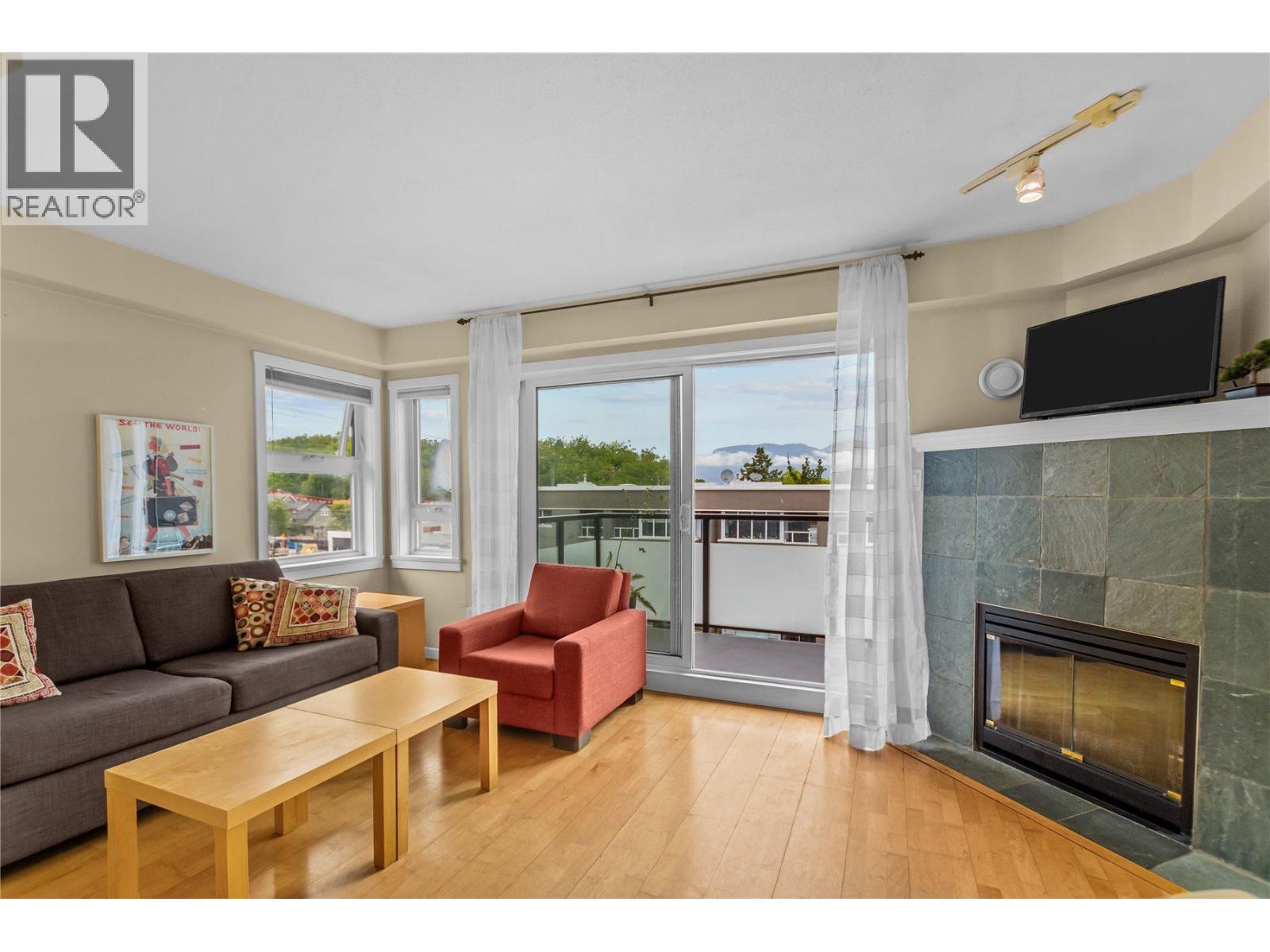 301 3788 W 10th Avenue, Vancouver, British Columbia  V6R 2G4 - Photo 6 - R3157165