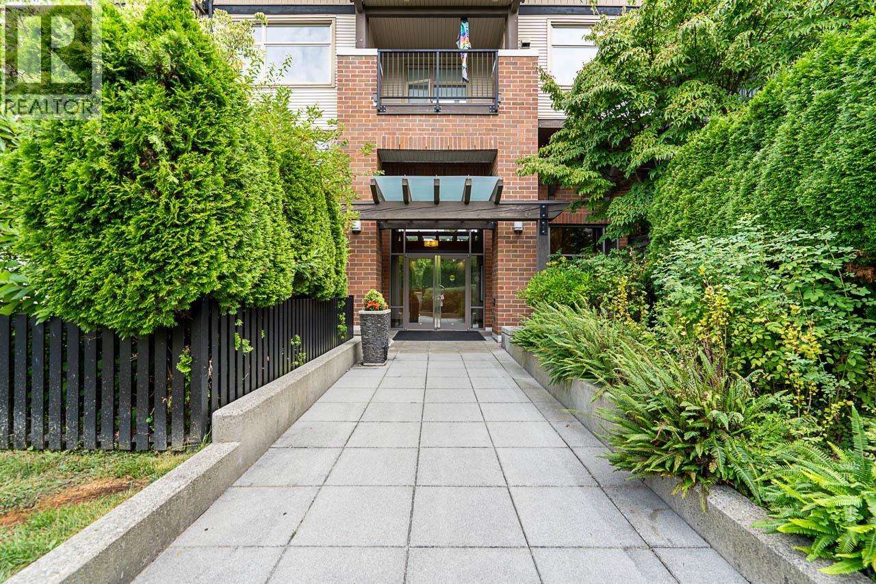 213 400 Klahanie Drive, Port Moody, British Columbia  V3B 3H7 - Photo 3 - R3157047