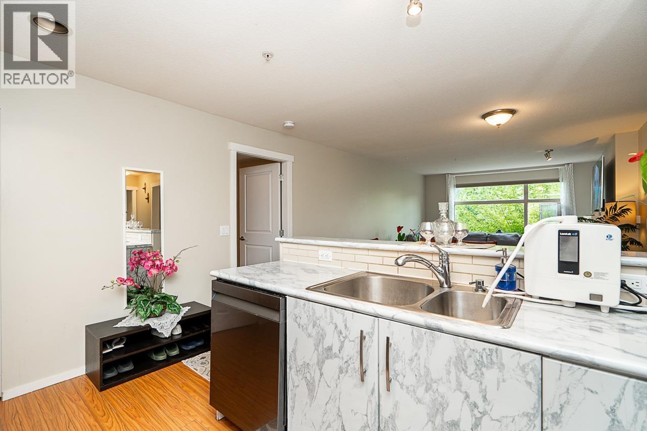 213 400 Klahanie Drive, Port Moody, British Columbia  V3B 3H7 - Photo 9 - R3157047