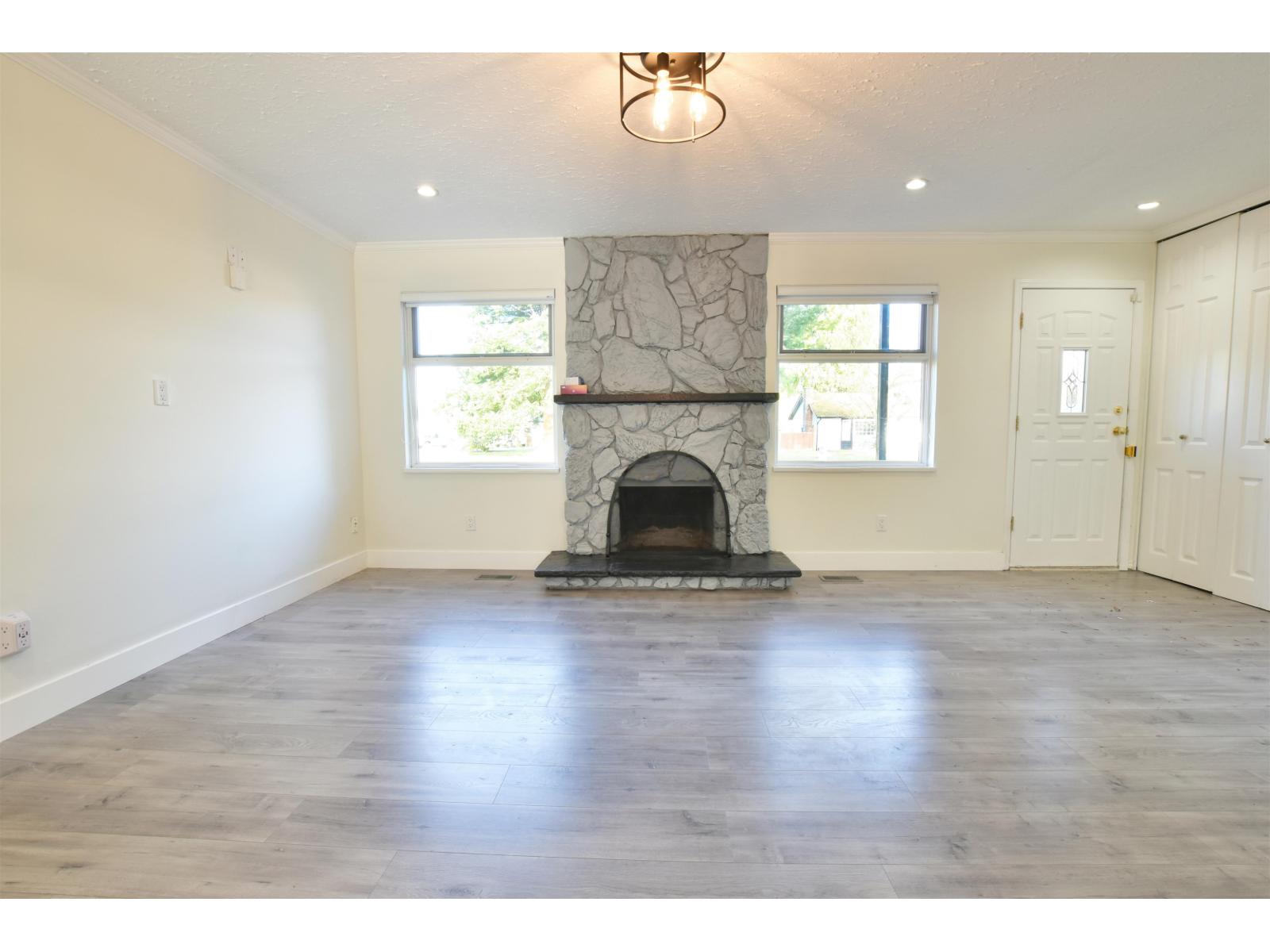 20572 43 Avenue, Langley, British Columbia V4A 3C2 - Photo 2 - R3157202