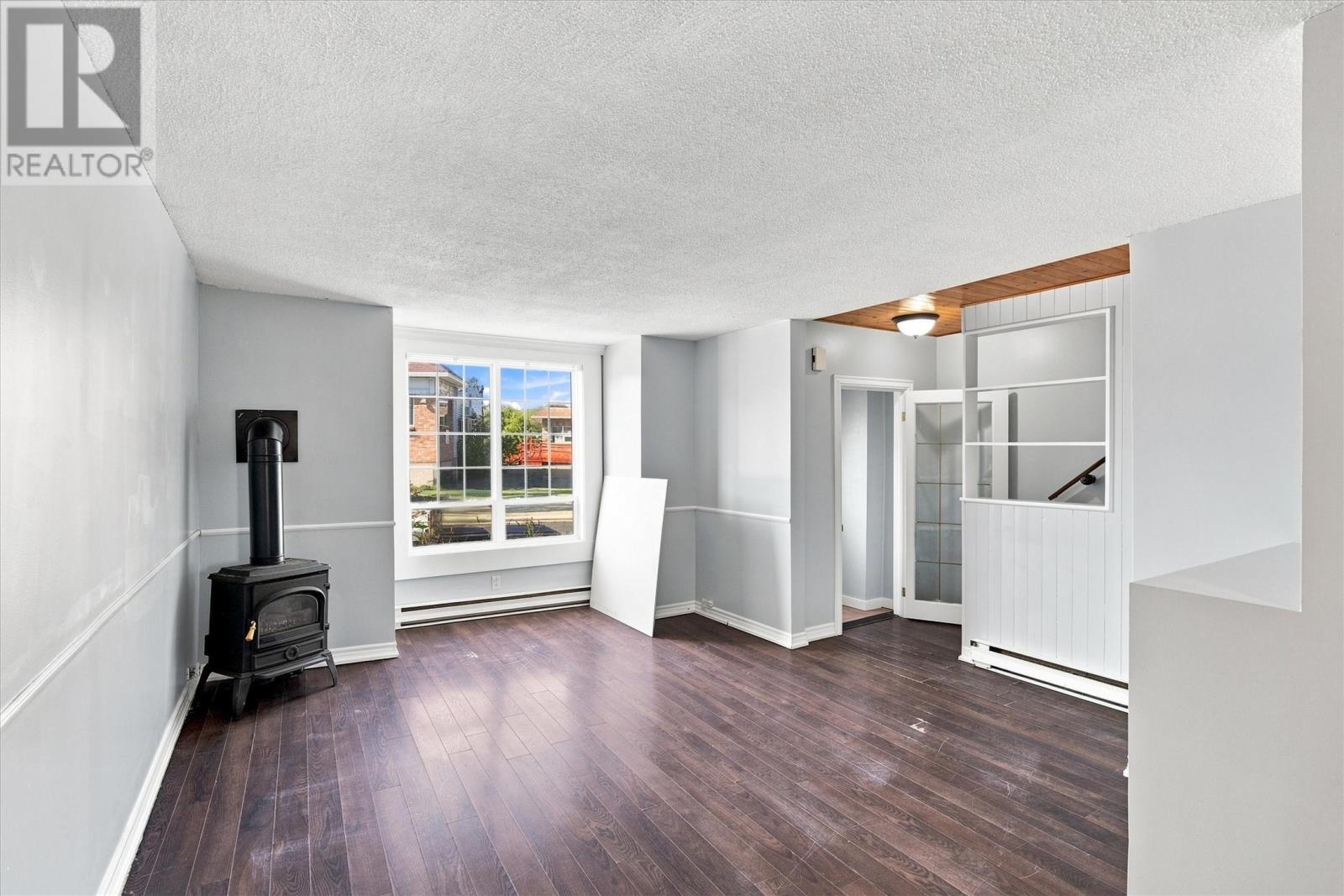 23 Campbell Avenue, St. John's — photo 3