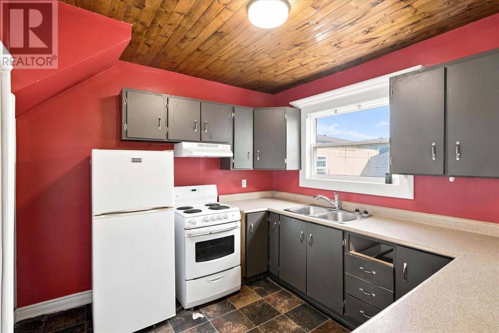 23 Campbell Avenue, St. John's — photo 7