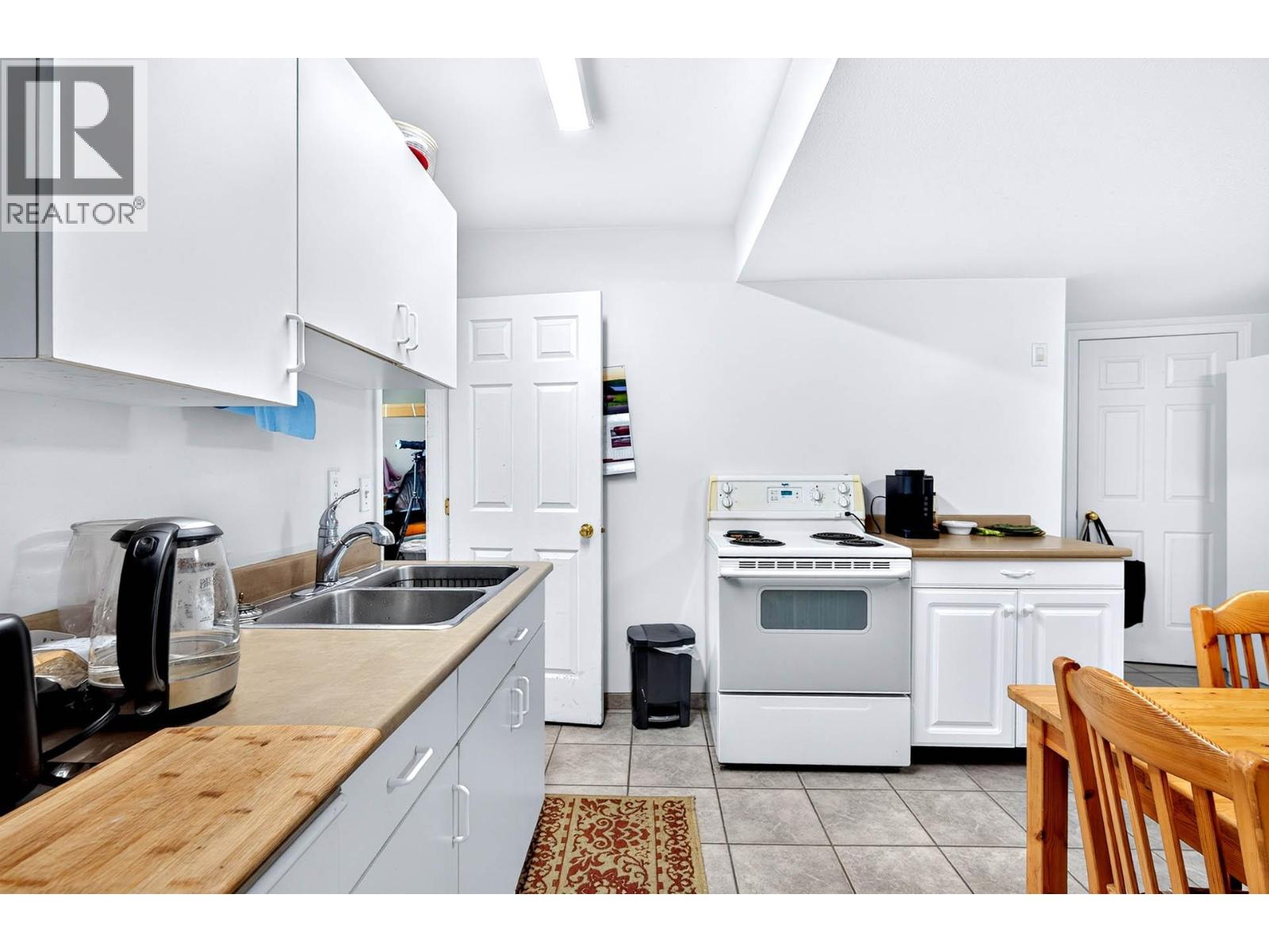 1836 Norview Place, Kamloops, British Columbia  V2B 8L8 - Photo 28 - 10396929