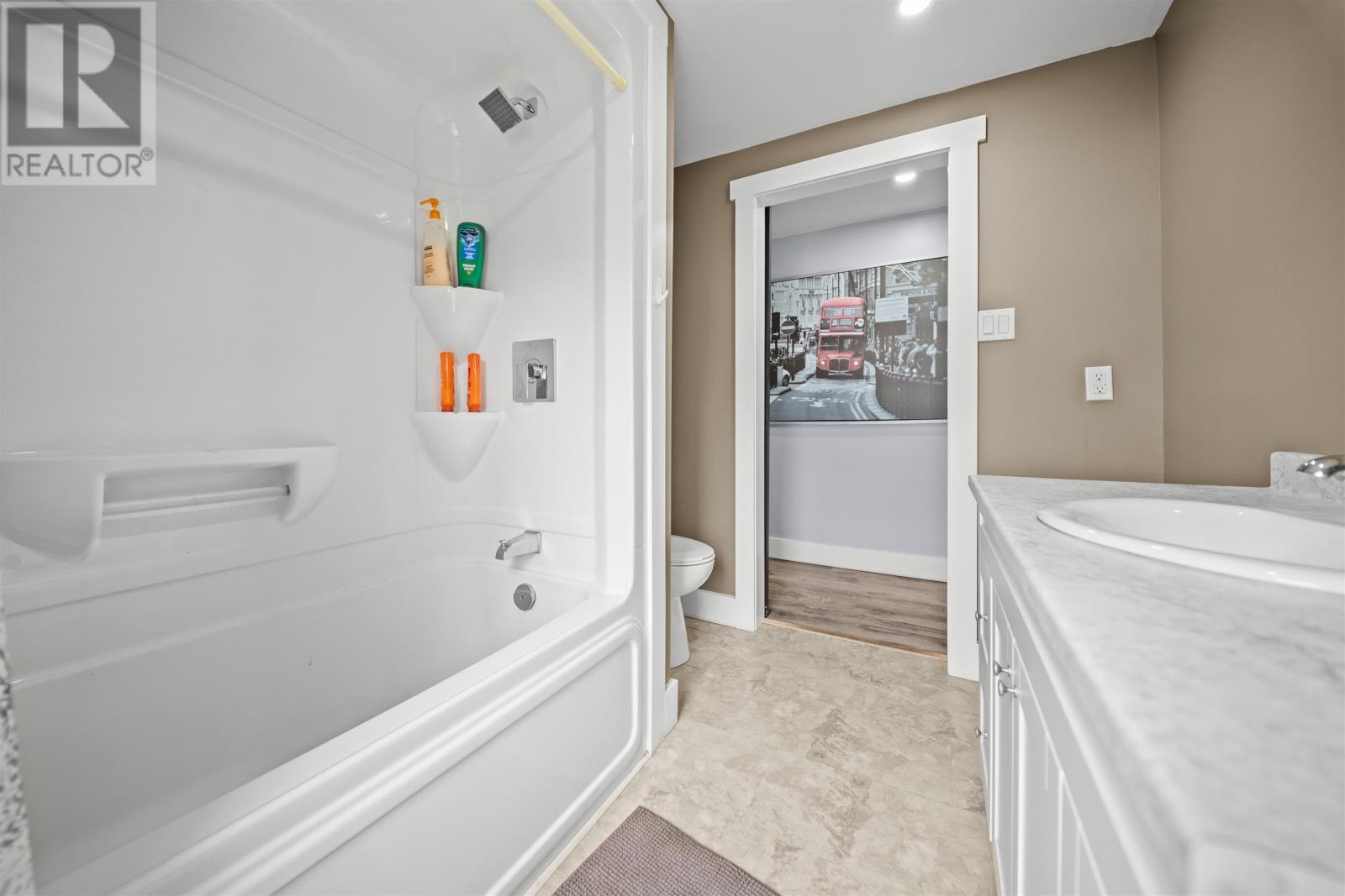 241 Phillip Street, Tignish, Prince Edward Island  C0B 2B0 - Photo 15 - 202621122