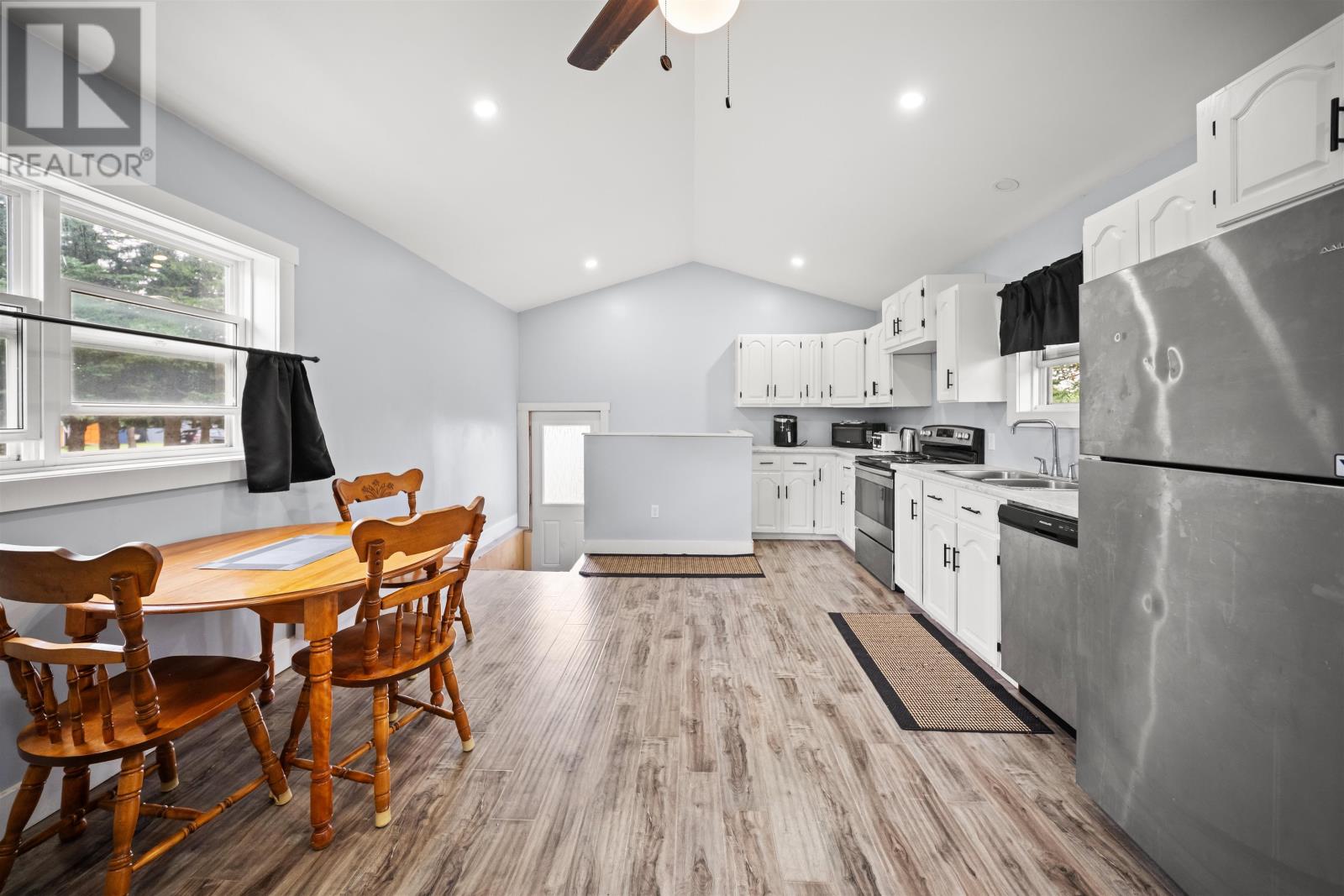 241 Phillip Street, Tignish, Prince Edward Island  C0B 2B0 - Photo 7 - 202621122