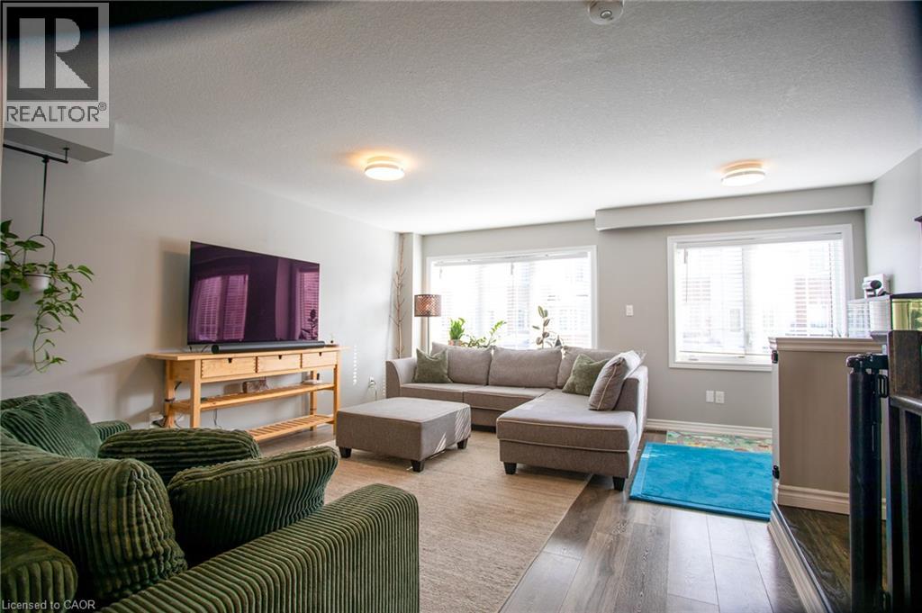 18 England Terrace, Stoney Creek, Ontario L8J 0G4 - Photo 5 - 40856911