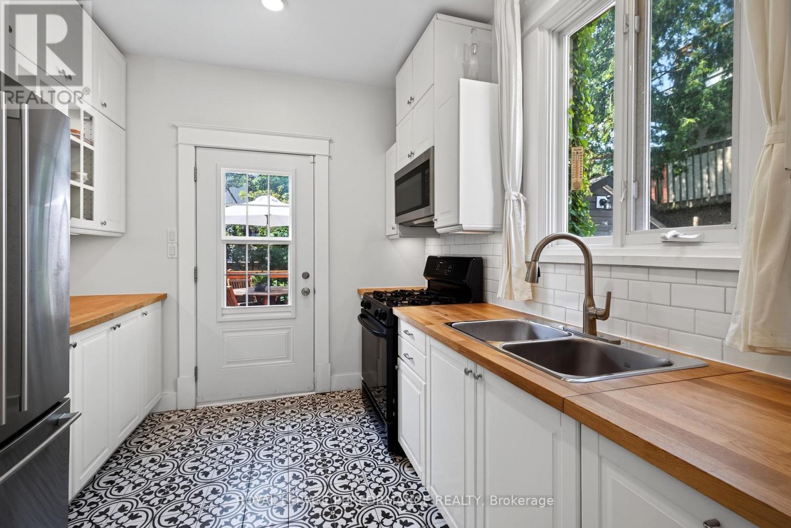 72 Springfield Road, Ottawa, Ontario  K1M 1C7 - Photo 15 - X13696520