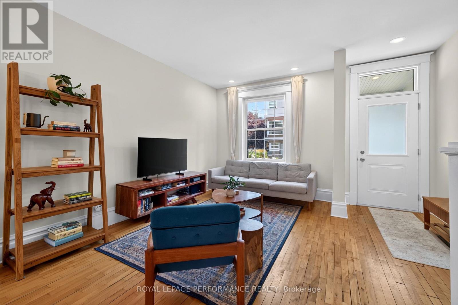 72 Springfield Road, Ottawa, Ontario  K1M 1C7 - Photo 5 - X13696520