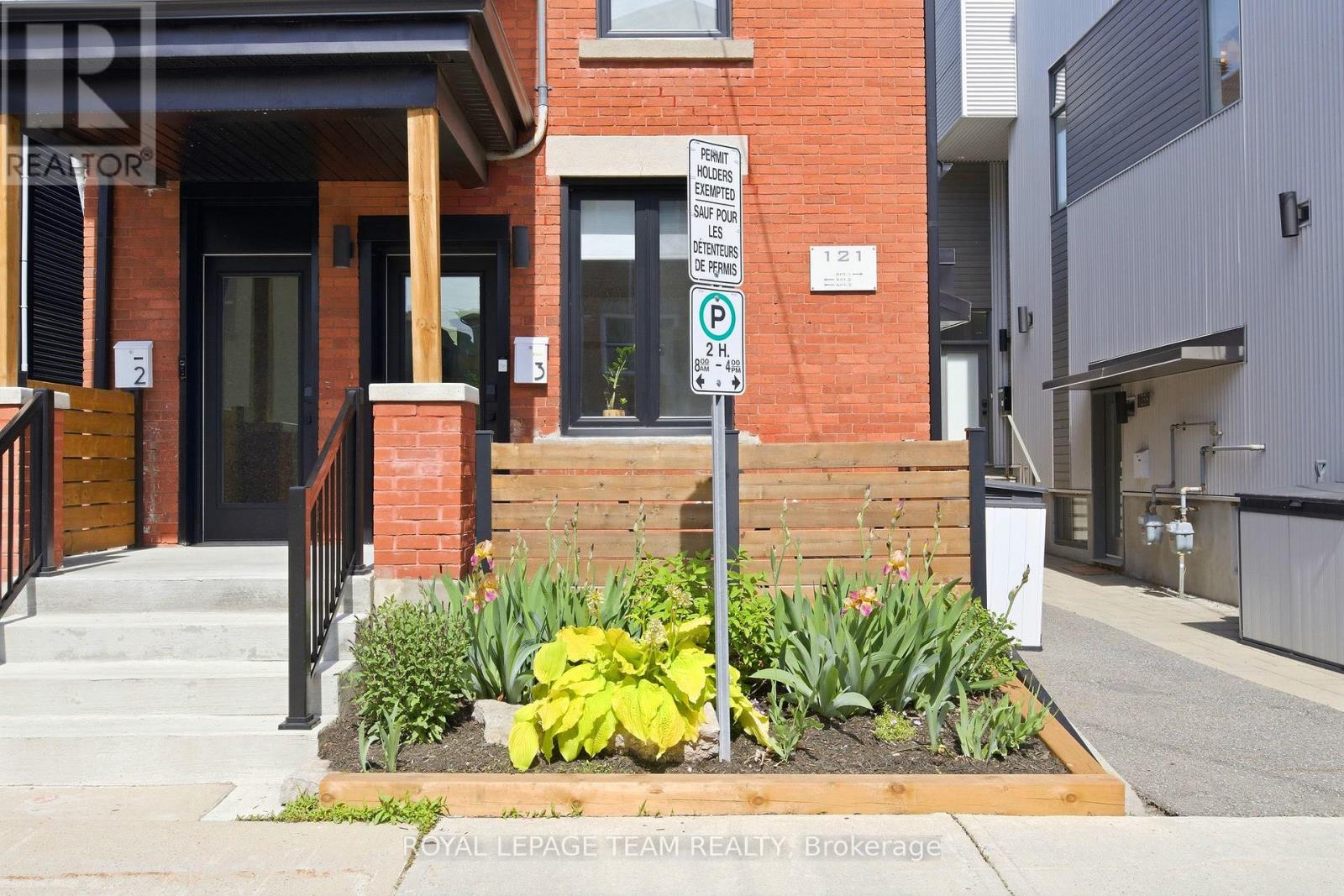121 Carruthers Avenue, Ottawa, Ontario  K1Y 1N4 - Photo 3 - X13696728