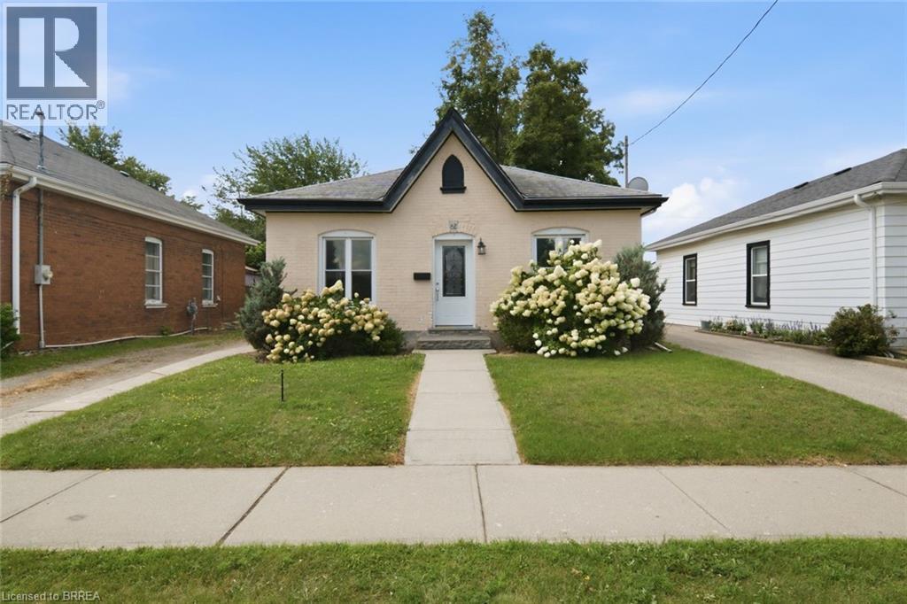 82 St. George Street, Brantford, Ontario  N3R 1V4 - Photo 1 - 40856005