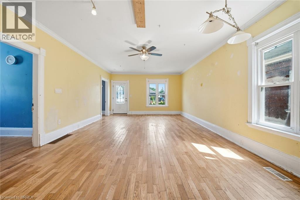 82 St. George Street, Brantford, Ontario  N3R 1V4 - Photo 6 - 40856005