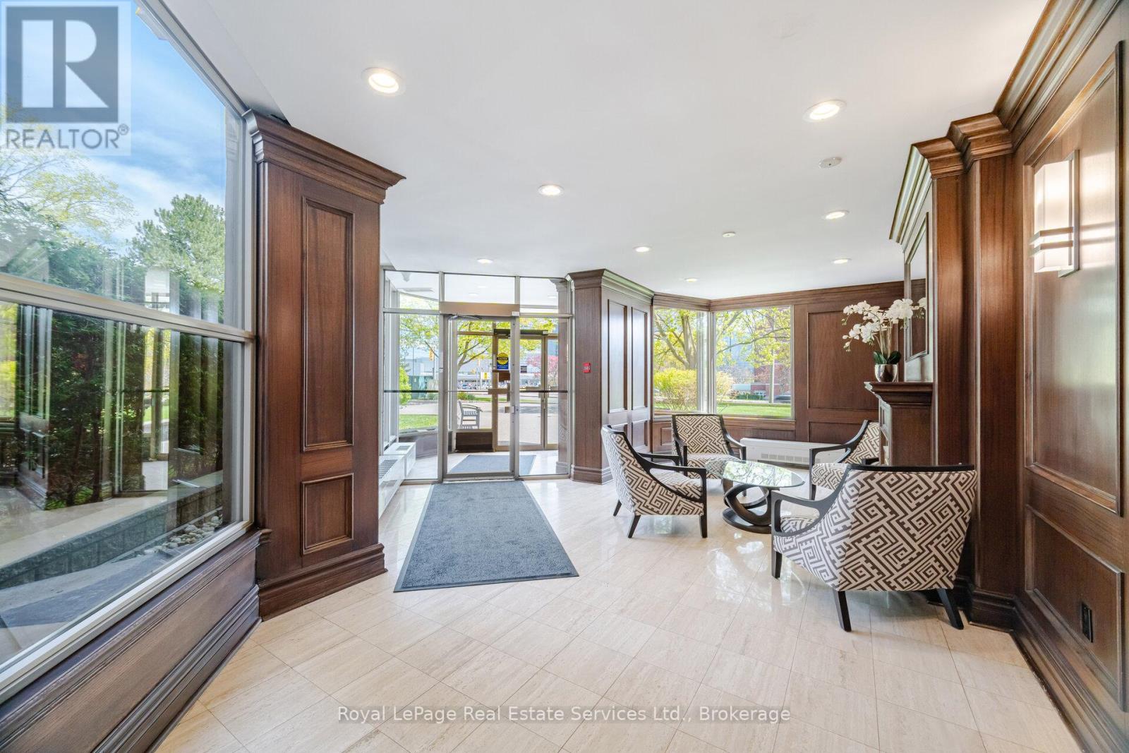 1001 - 1201 North Shore Boulevard E, Burlington, Ontario  L7S 1Z5 - Photo 3 - W13696528