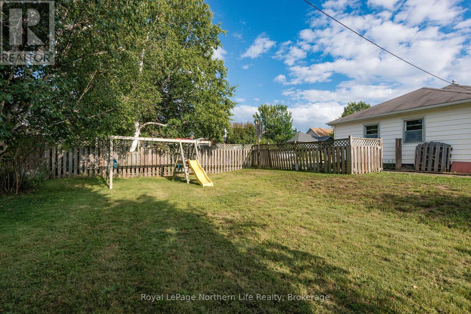 1009 Elizabeth Street, North Bay, Ontario  P1B 3T9 - Photo 40 - X13696522