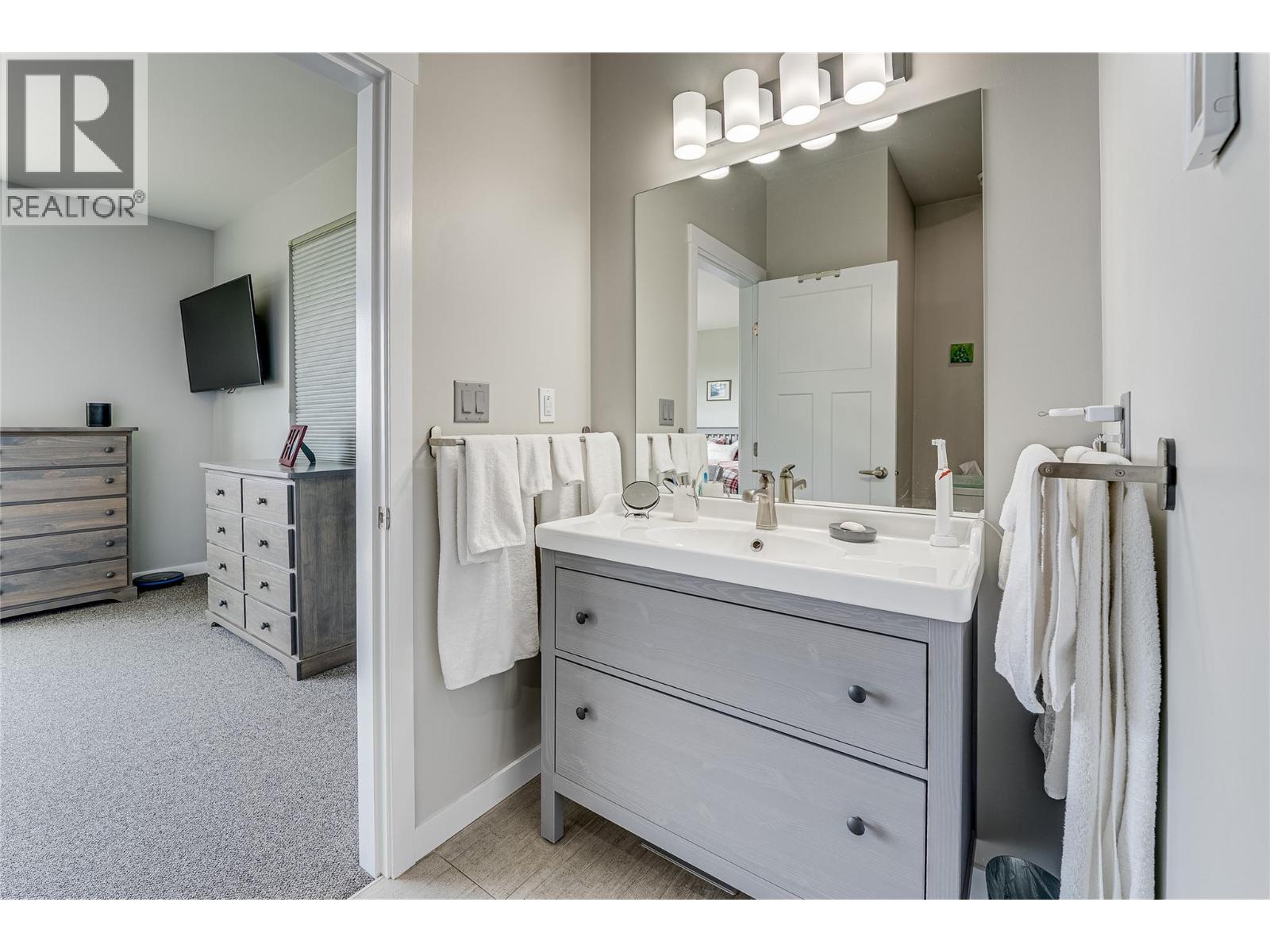 9905 Pinnacles Road Unit# 1, Silver Star, British Columbia  V1B 3M1 - Photo 23 - 10397904