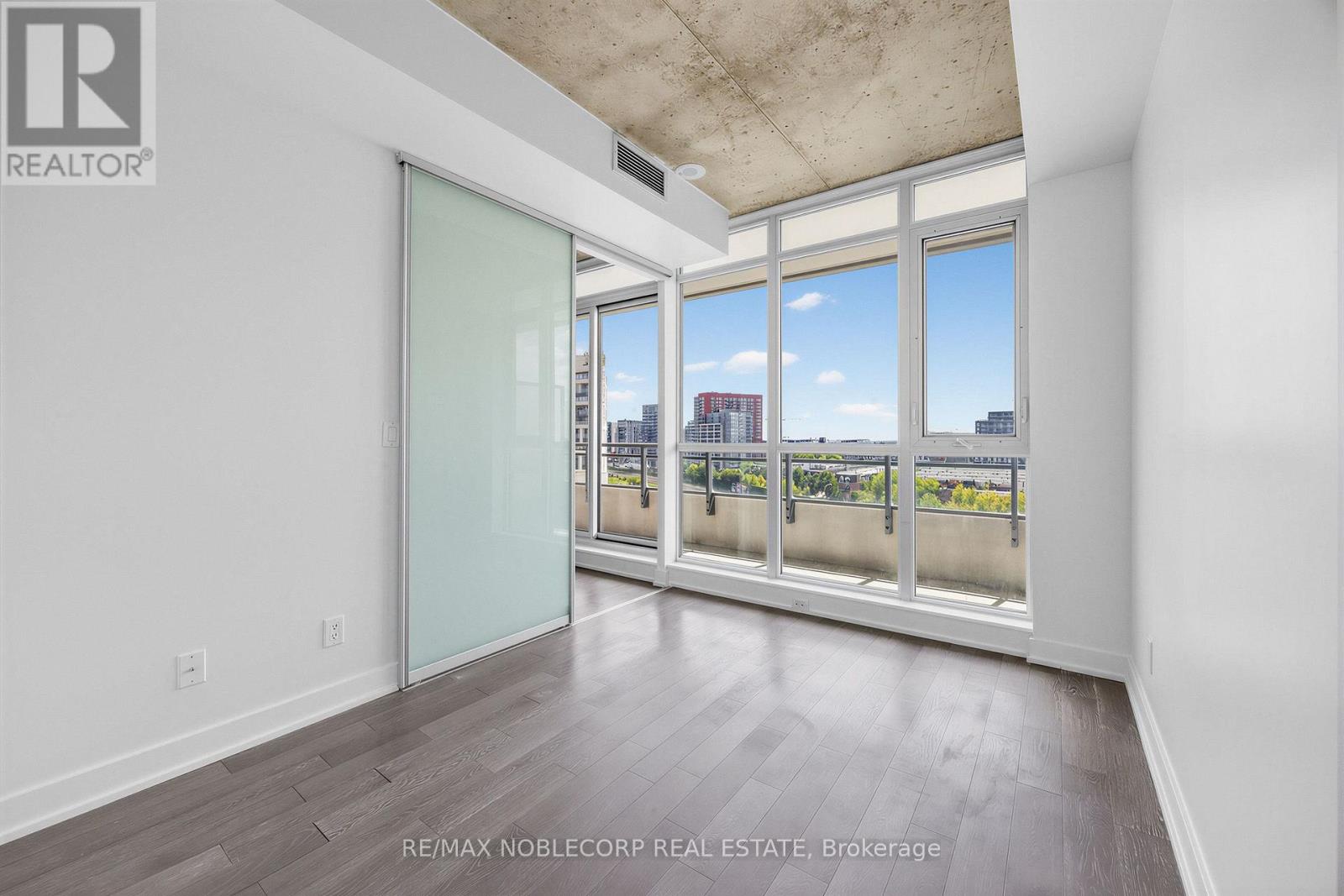 1006 - 20 Minowan Miikan Lane, Toronto, Ontario  M6J 0E5 - Photo 12 - C13696510