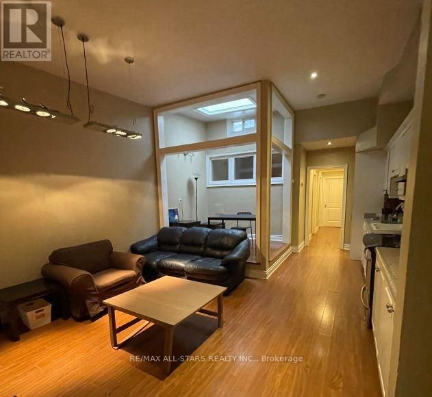 243 Lippincott Street, Toronto, Ontario  M5S 2P4 - Photo 7 - C13696566