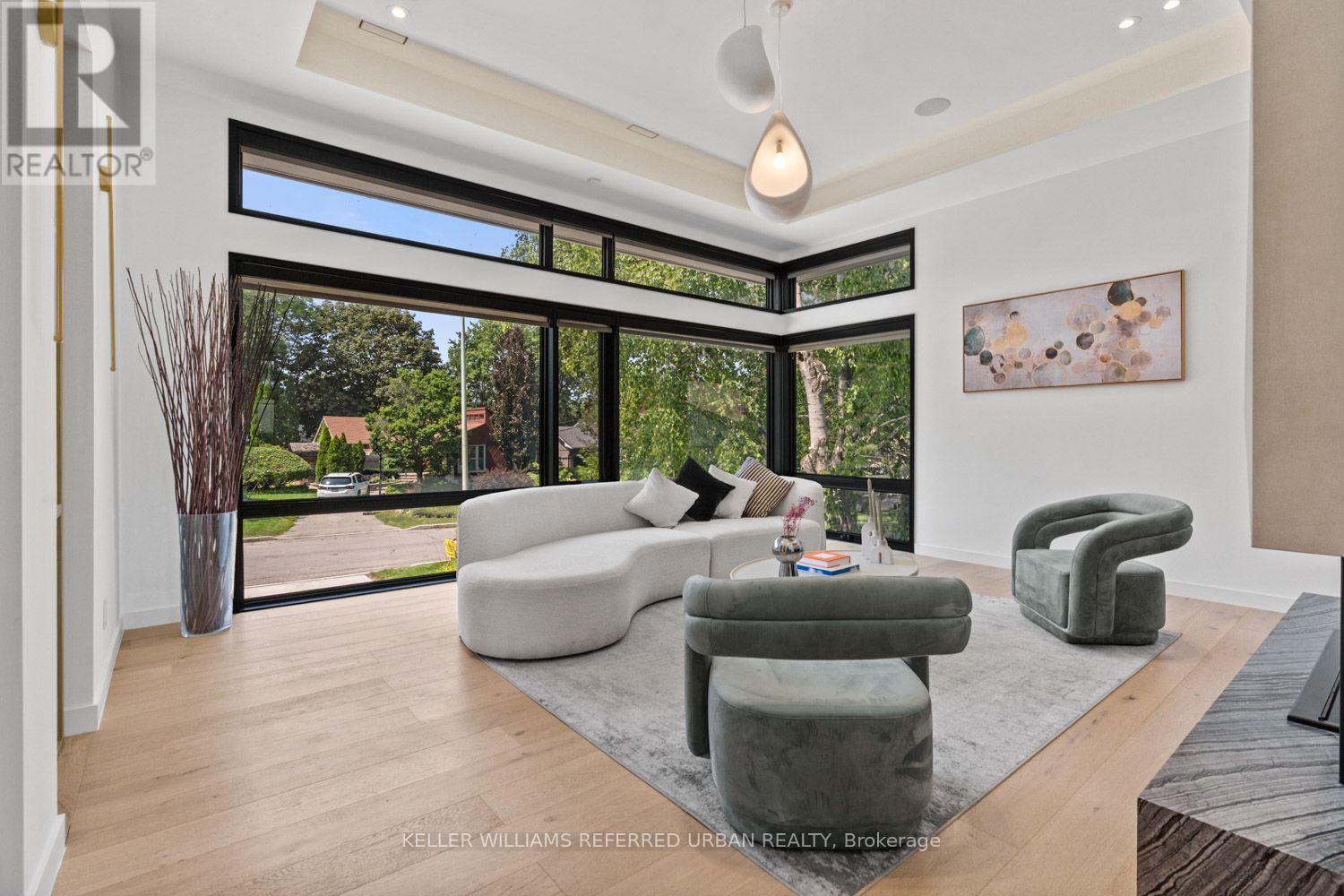 27 Berkinshaw Crescent, Toronto, Ontario  M3B 2T1 - Photo 18 - C13696594