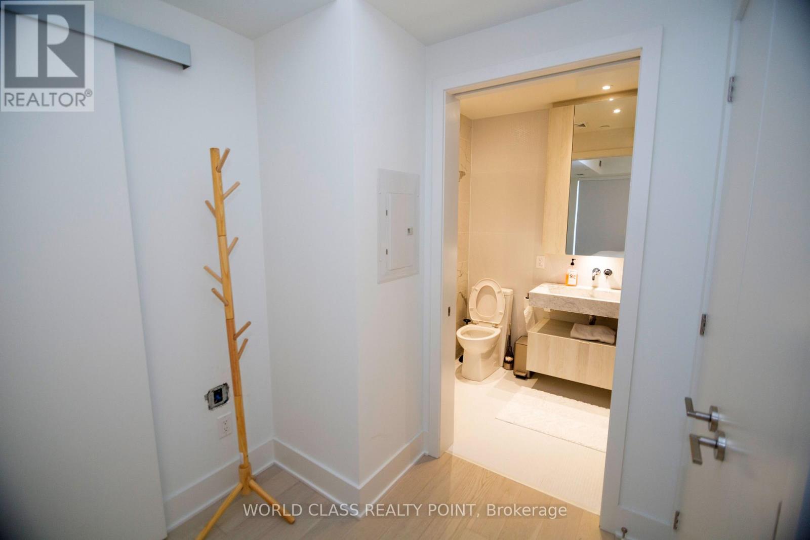 1807 - 11 Yorkville Avenue, Toronto, Ontario  M4W 1L2 - Photo 12 - C13696686