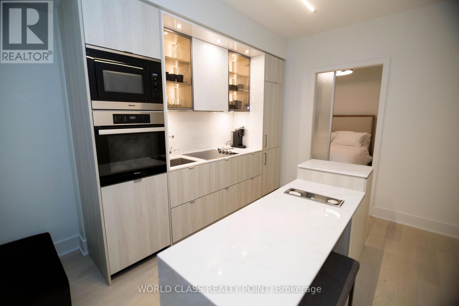 1807 - 11 Yorkville Avenue, Toronto, Ontario  M4W 1L2 - Photo 6 - C13696686