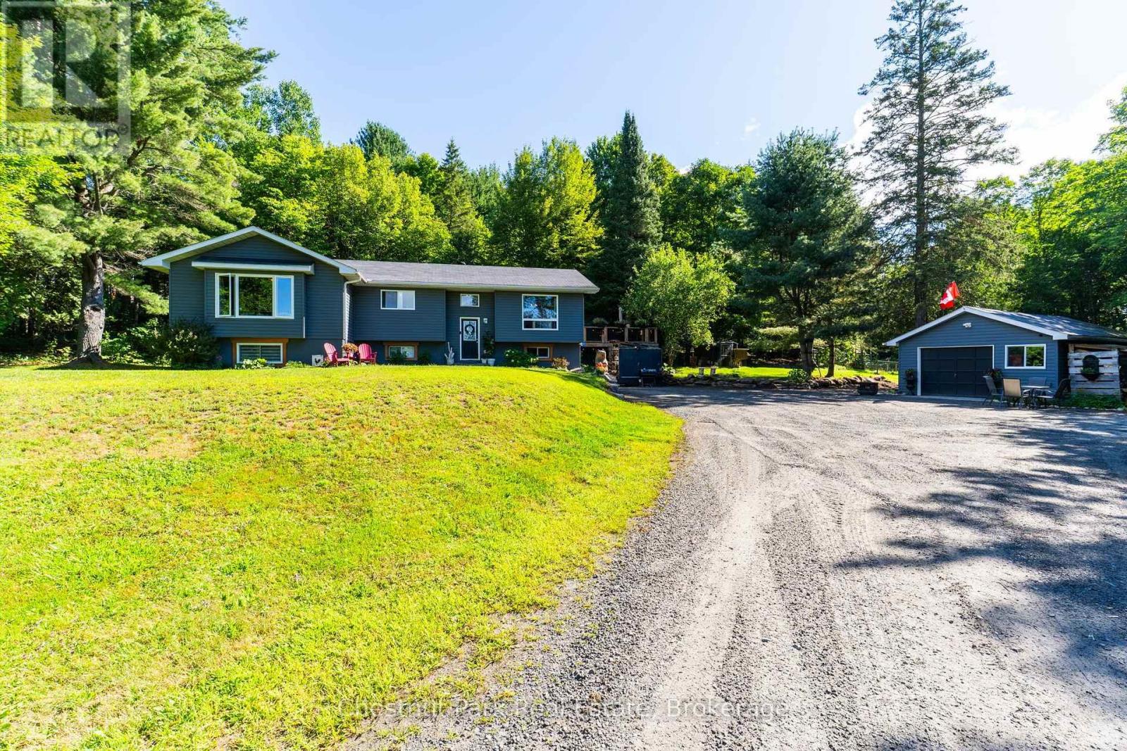 521 OLD MUSKOKA ROAD, Huntsville, Ontario