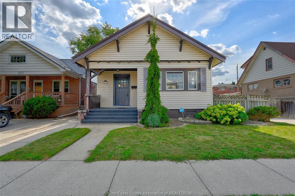 MLS# 26020369: 849 LAWRENCE ROAD, Windsor, Canada