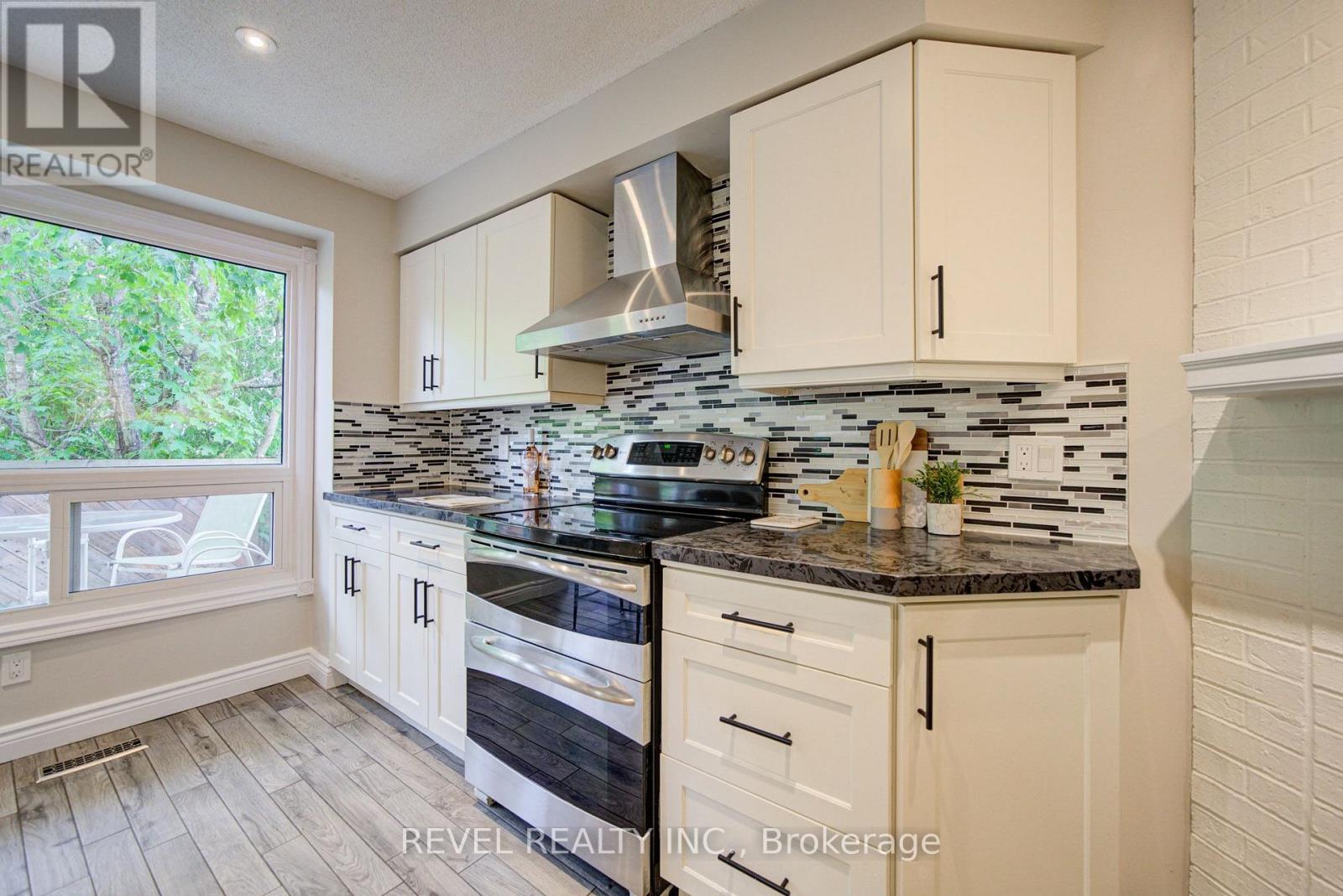2141 Theoden Court, Pickering, Ontario  L1X 1Z9 - Photo 14 - E13696516