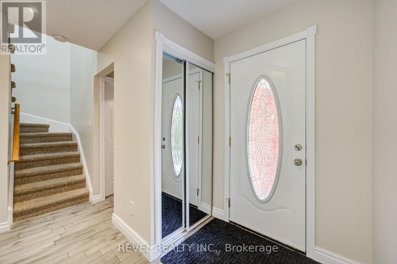 2141 Theoden Court, Pickering, Ontario  L1X 1Z9 - Photo 3 - E13696516