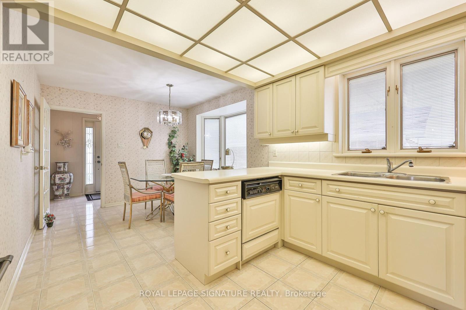 14 Logstone Crescent, Toronto, Ontario  M1E 4M3 - Photo 12 - E13696518