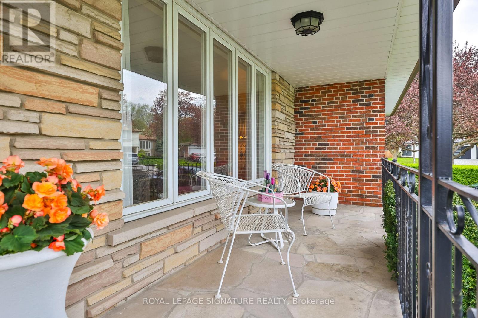 14 Logstone Crescent, Toronto, Ontario  M1E 4M3 - Photo 6 - E13696518