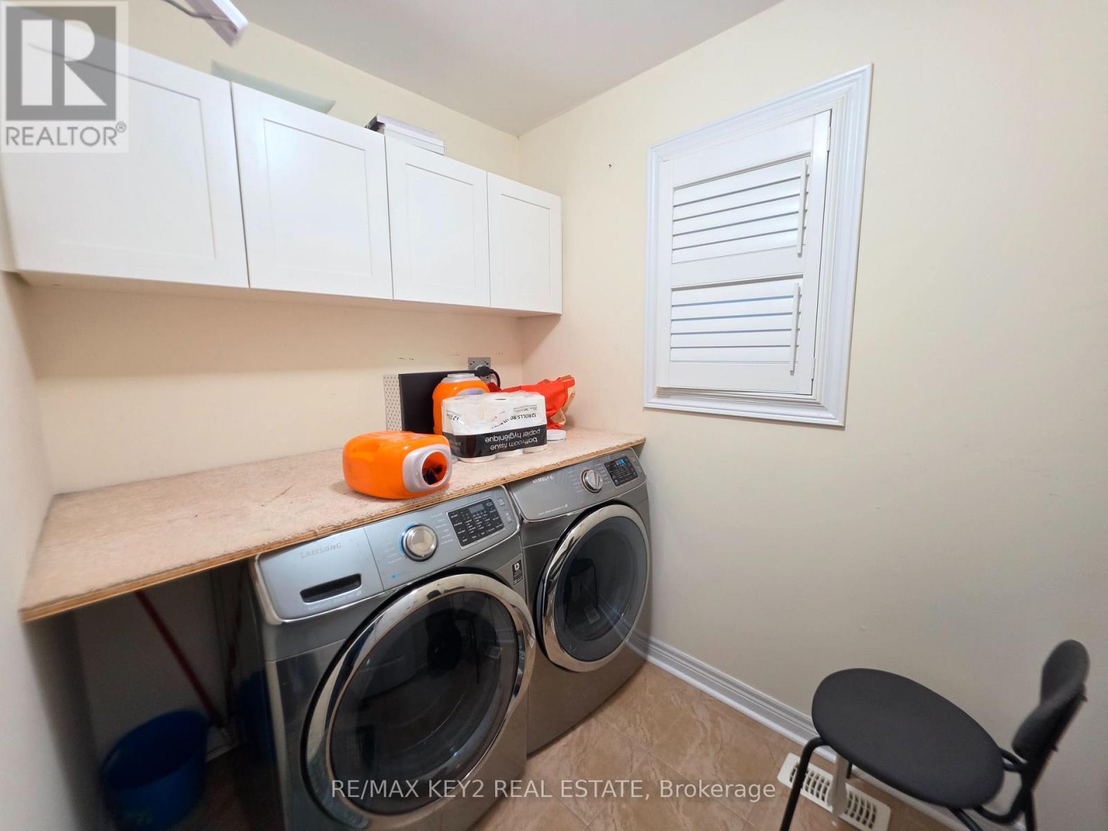 Upper - 1601 Dusty Drive, Pickering, Ontario  L1X 0C9 - Photo 11 - E13696608
