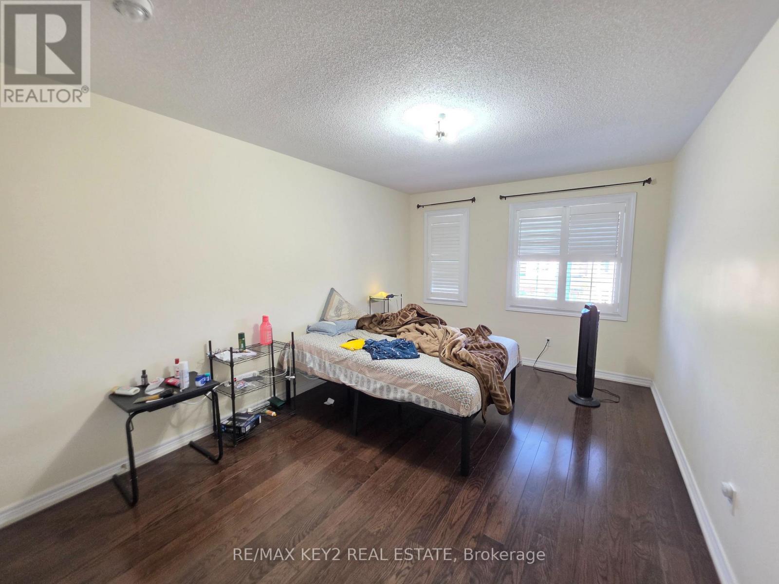 Upper - 1601 Dusty Drive, Pickering, Ontario  L1X 0C9 - Photo 6 - E13696608