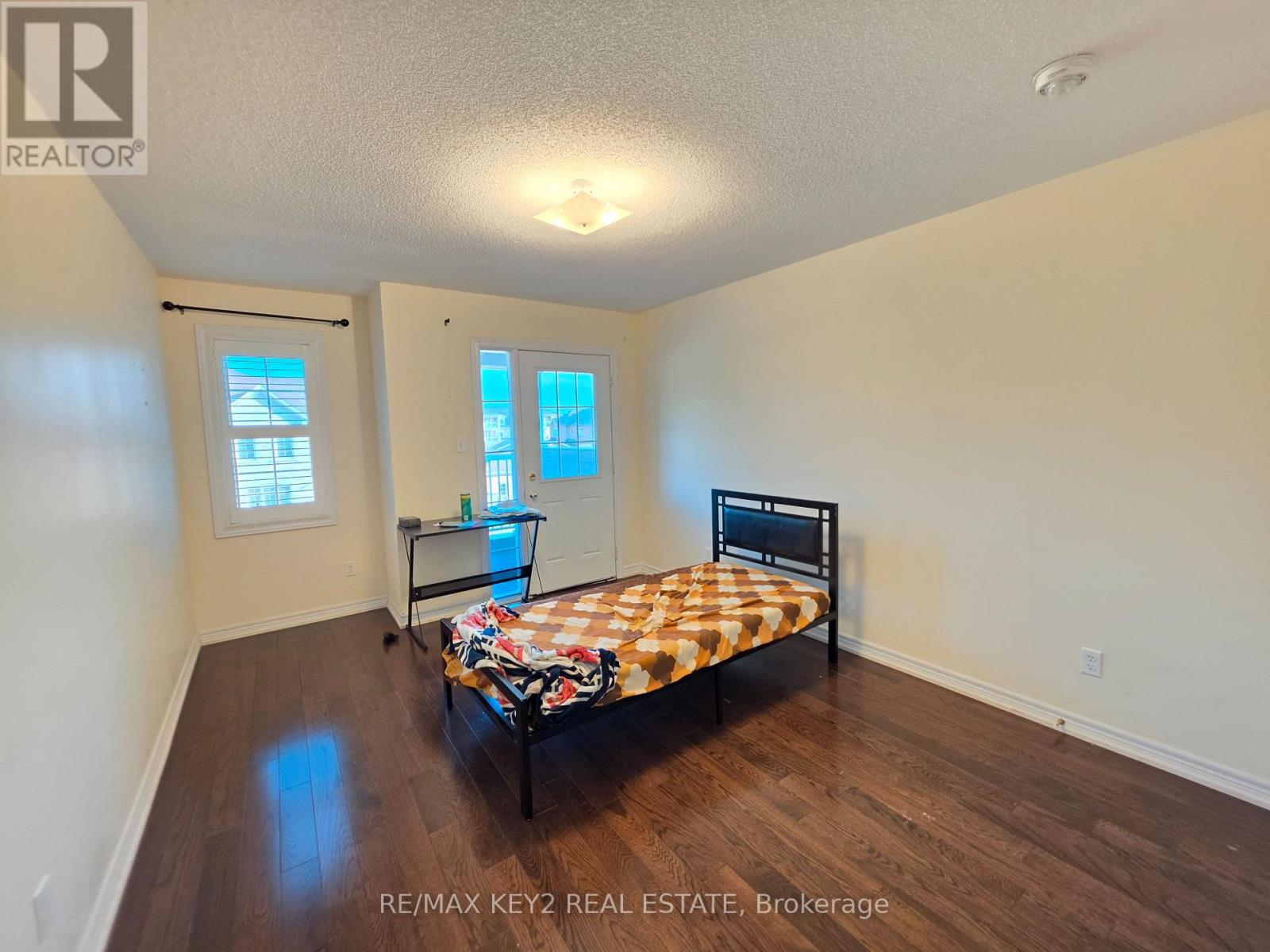 Upper - 1601 Dusty Drive, Pickering, Ontario  L1X 0C9 - Photo 7 - E13696608