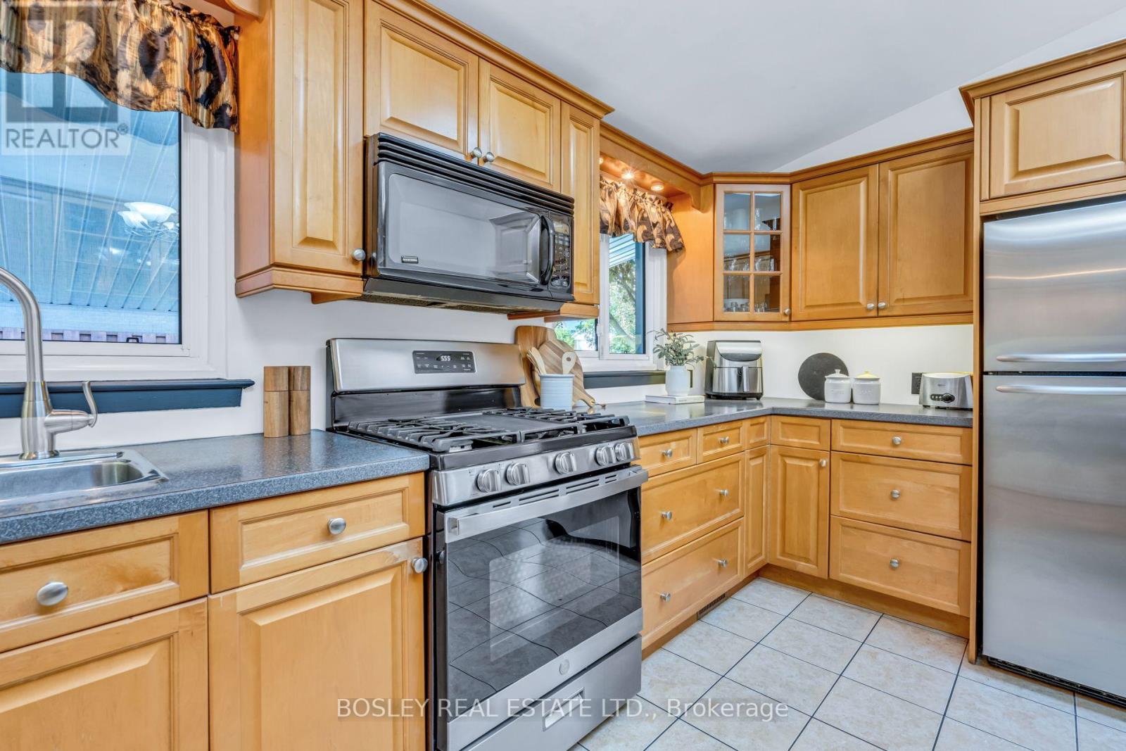 858 Modlin Road, Pickering, Ontario  L1W 1V7 - Photo 17 - E13696662