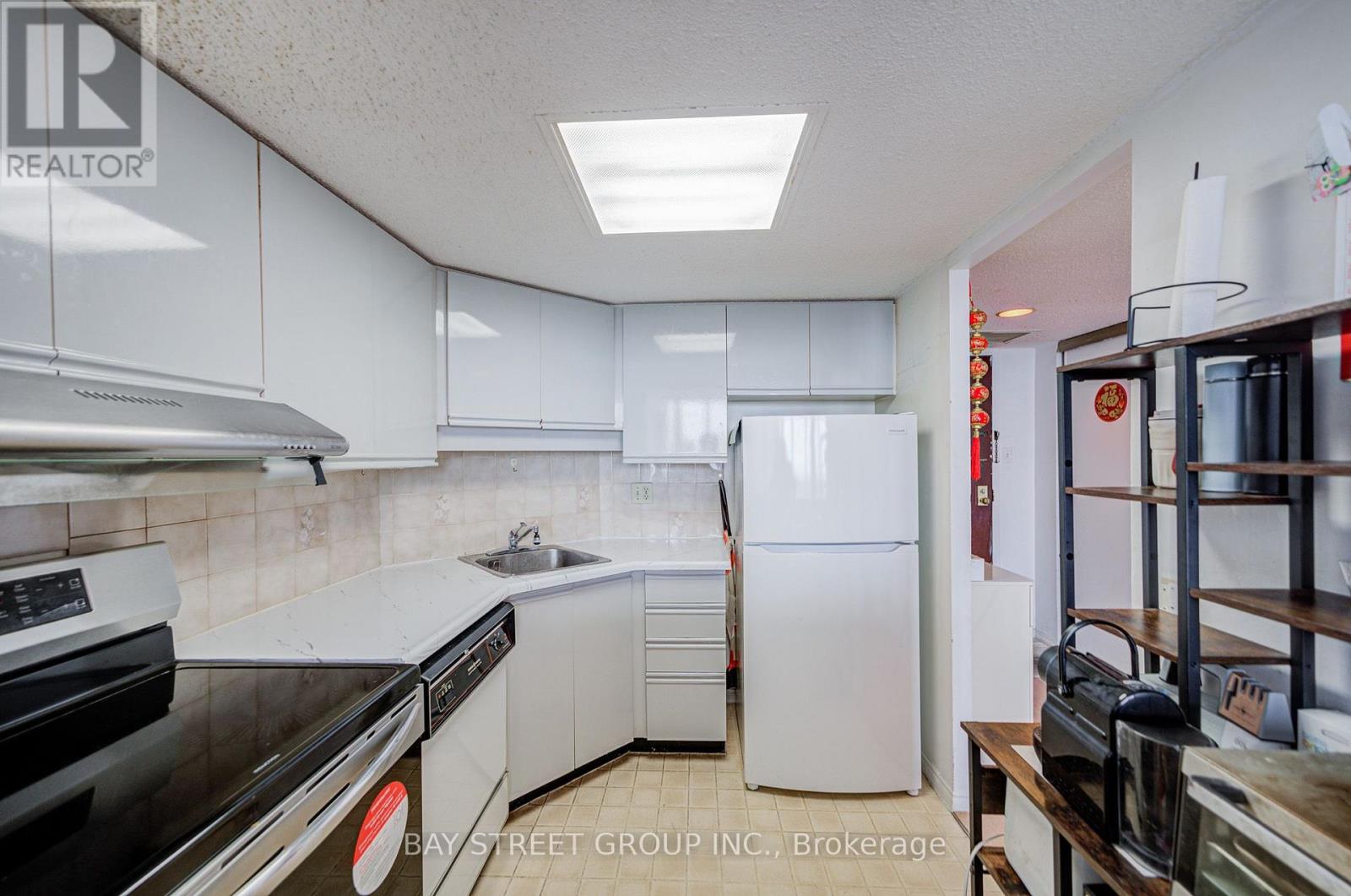 1607 - 160 Alton Towers Circle, Toronto, Ontario  M1V 4X8 - Photo 13 - E13696702